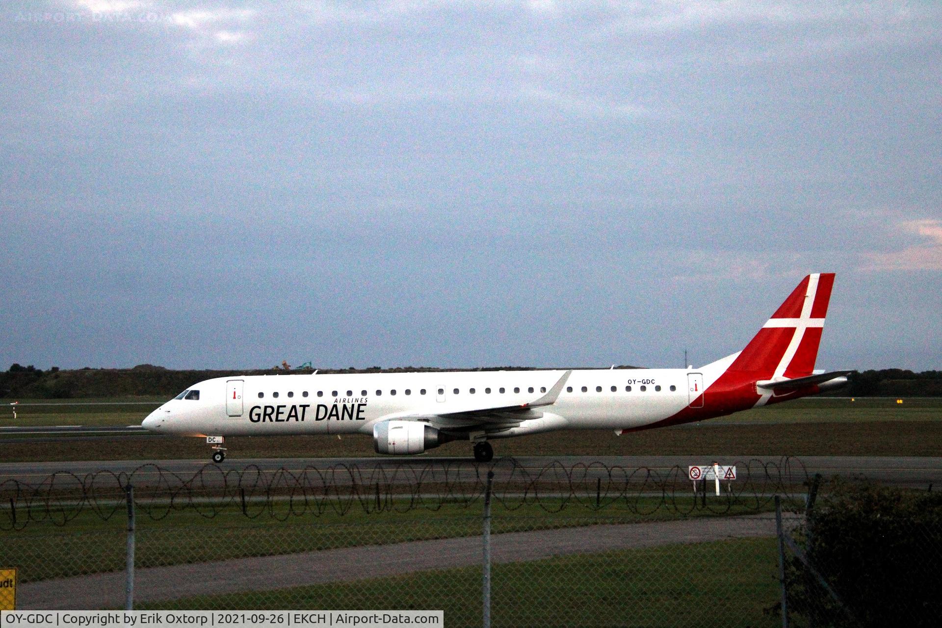 OY-GDC, 2008 Embraer 195LR (ERJ-190-200LR) C/N 19000204, OY-GDC landed rw 04L