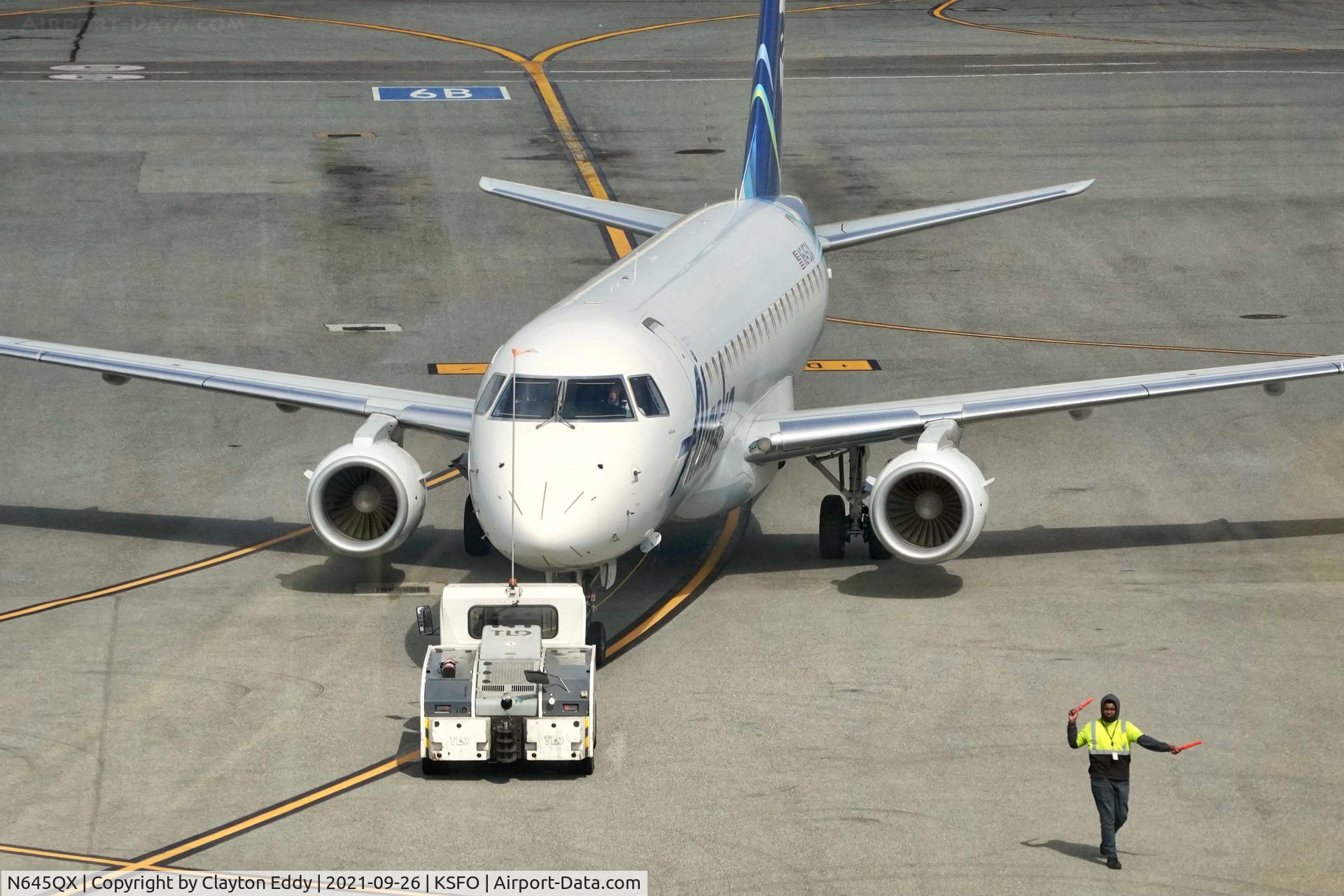 N645QX, 2018 Embraer 175LR (ERJ-170-200LR) C/N 17000768, Sky Terrace SFO 2021.