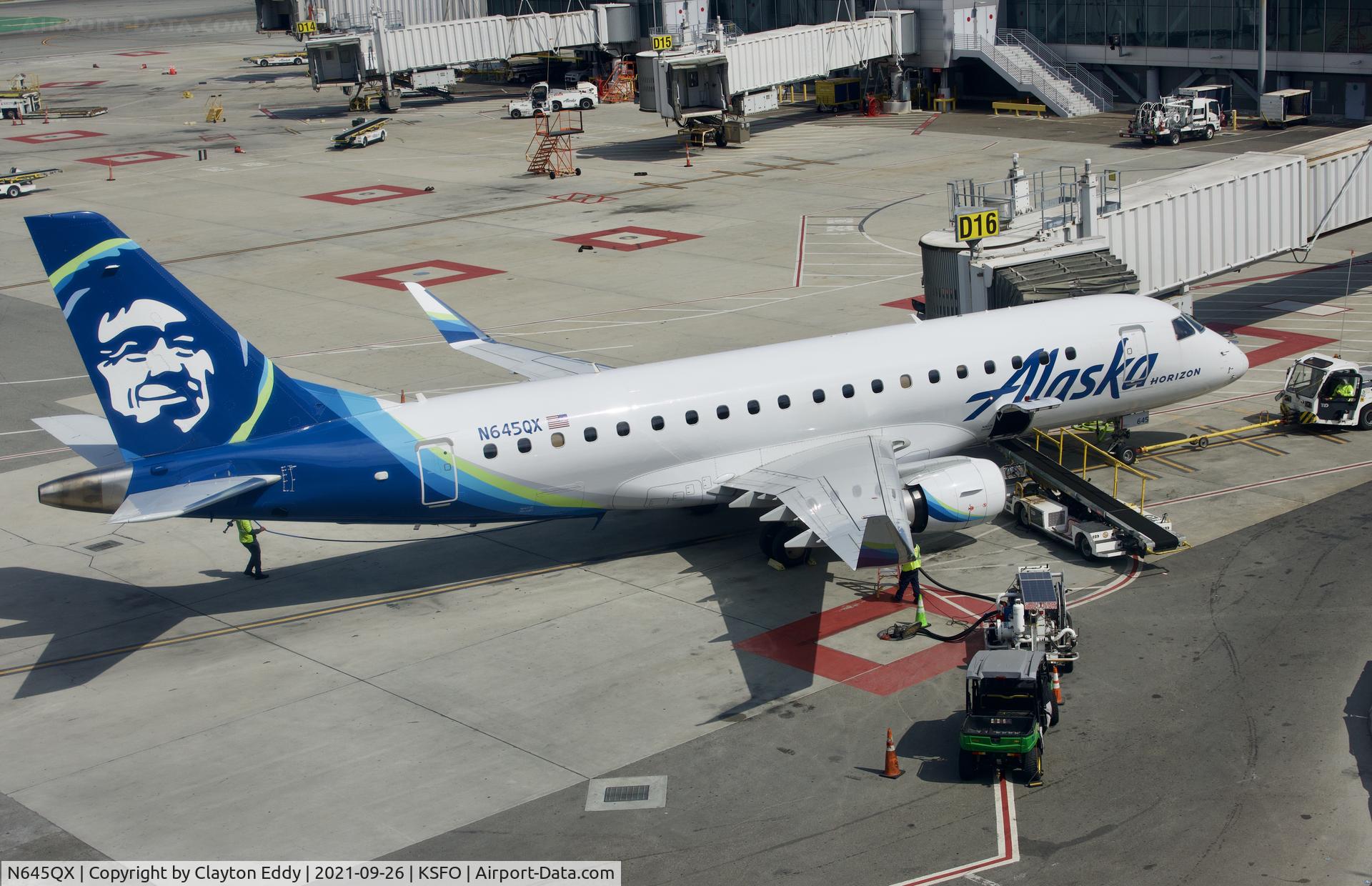 N645QX, 2018 Embraer 175LR (ERJ-170-200LR) C/N 17000768, Sky Terrace SFO 2021.