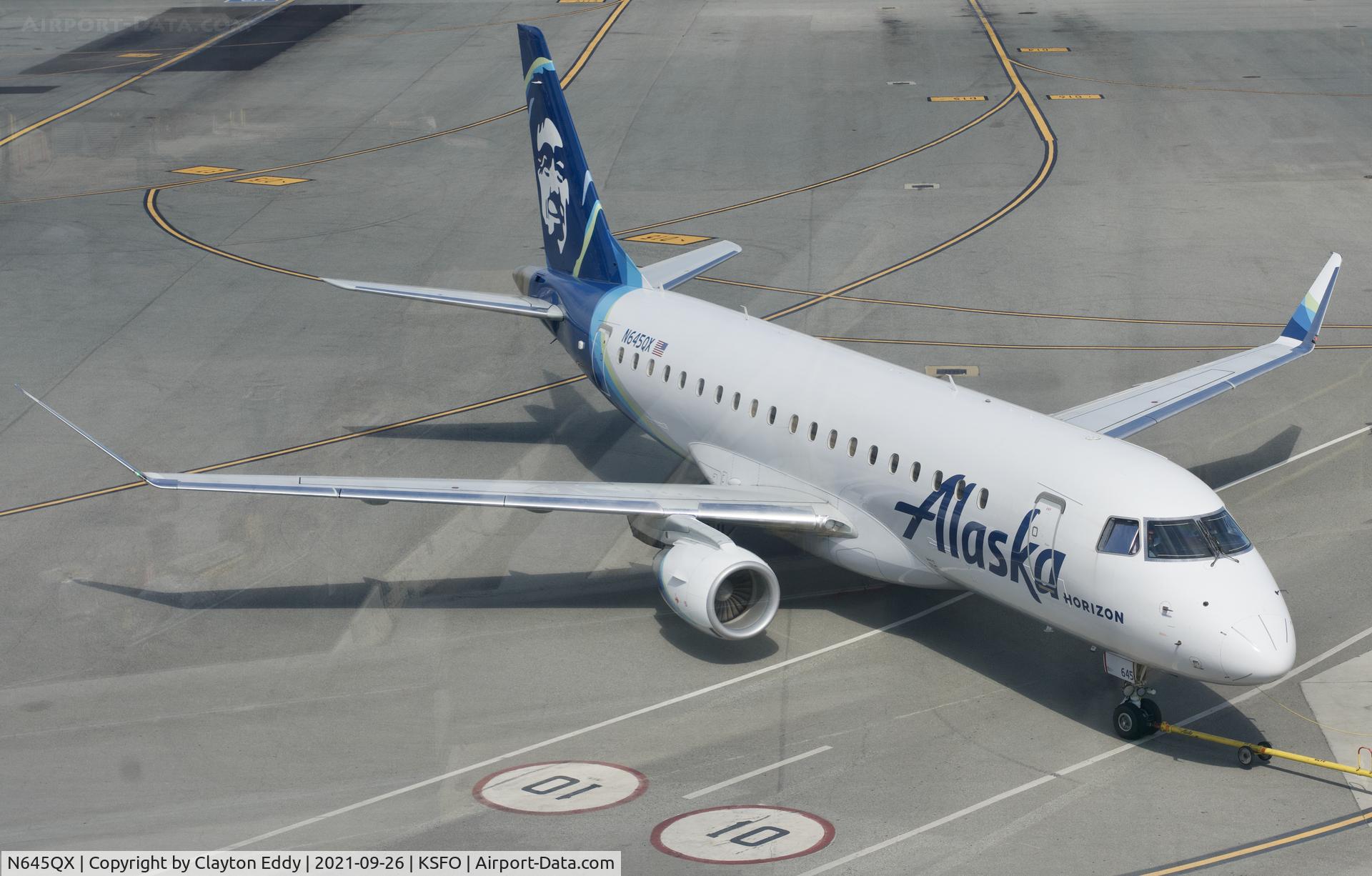 N645QX, 2018 Embraer 175LR (ERJ-170-200LR) C/N 17000768, Sky Terrace SFO 2021.