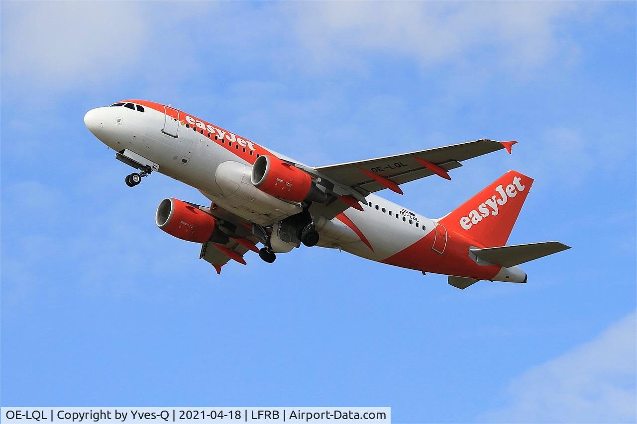 OE-LQL, 2009 Airbus A319-111 C/N 3774, Airbus A319-111, Take off rwy 25L, Brest-Bretagne Airport (LFRB-BES)