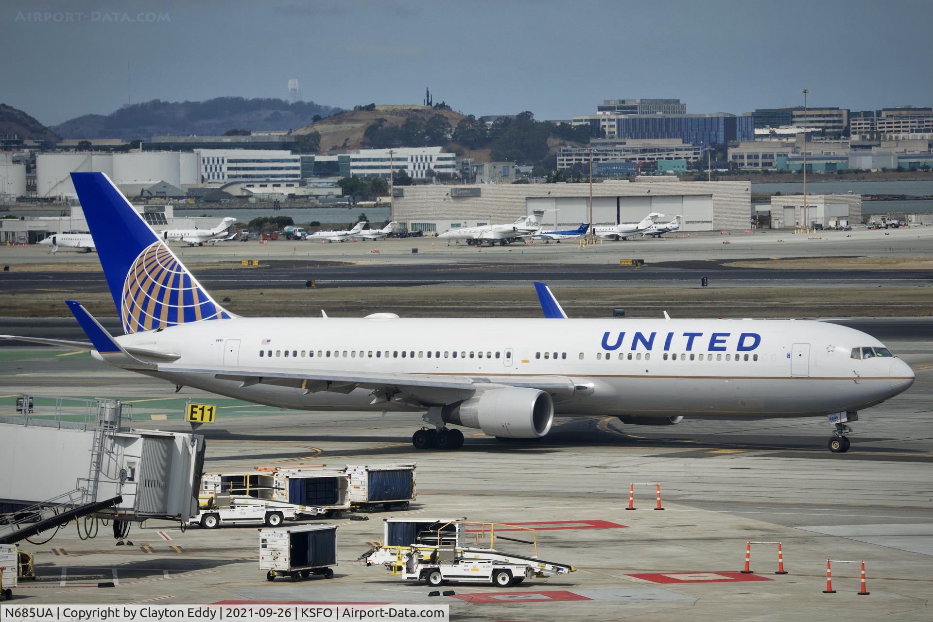 N685UA, 2002 Boeing 767-3CB C/N 33467, Ex Hawaiian Airlines aircraft N590HA. SFO 2021.