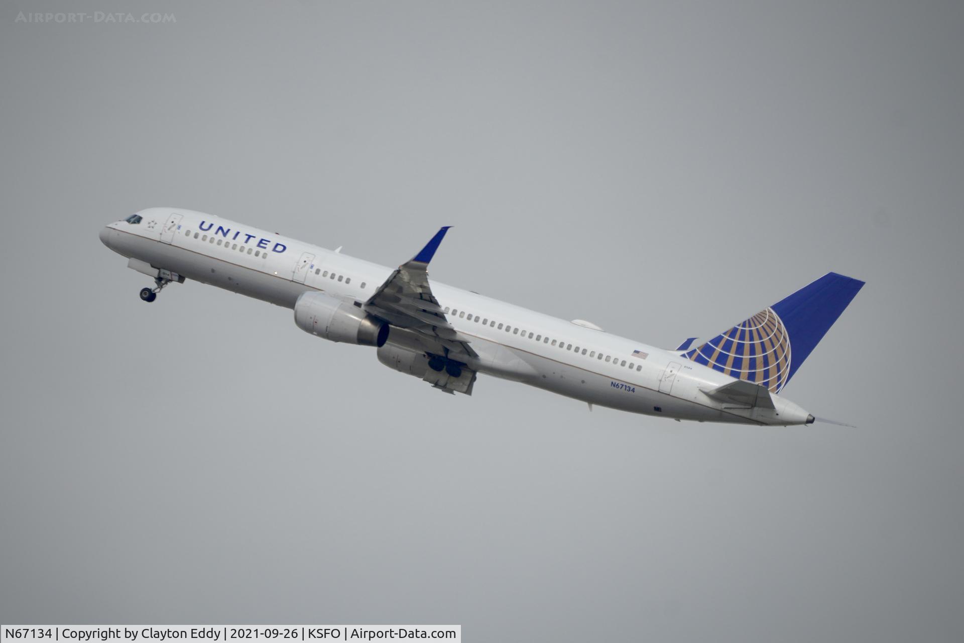 N67134, 1999 Boeing 757-224 C/N 29283, Sky Terrace SFO 2021.