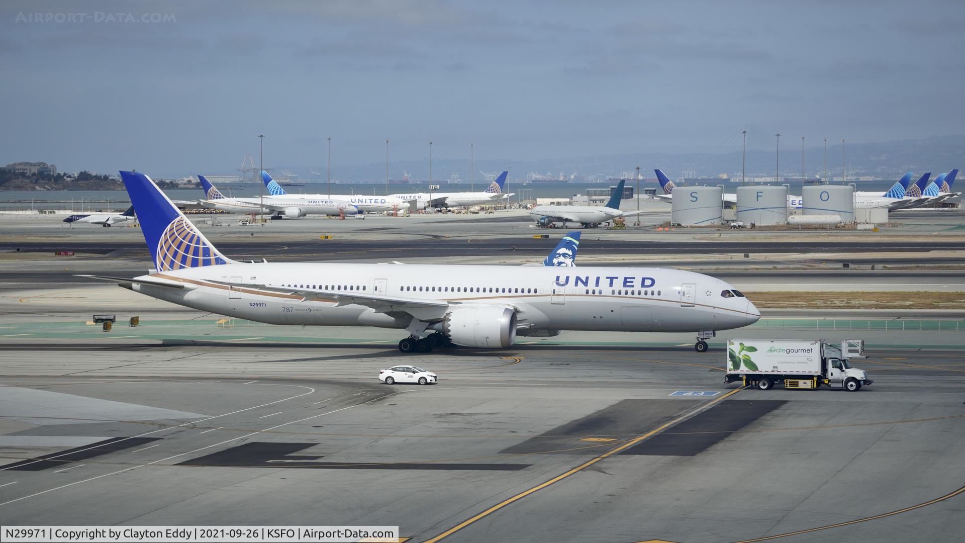 N29971, 2017 Boeing 787-9 Dreamliner Dreamliner C/N 60147, Sky Terrace SFO 2021.