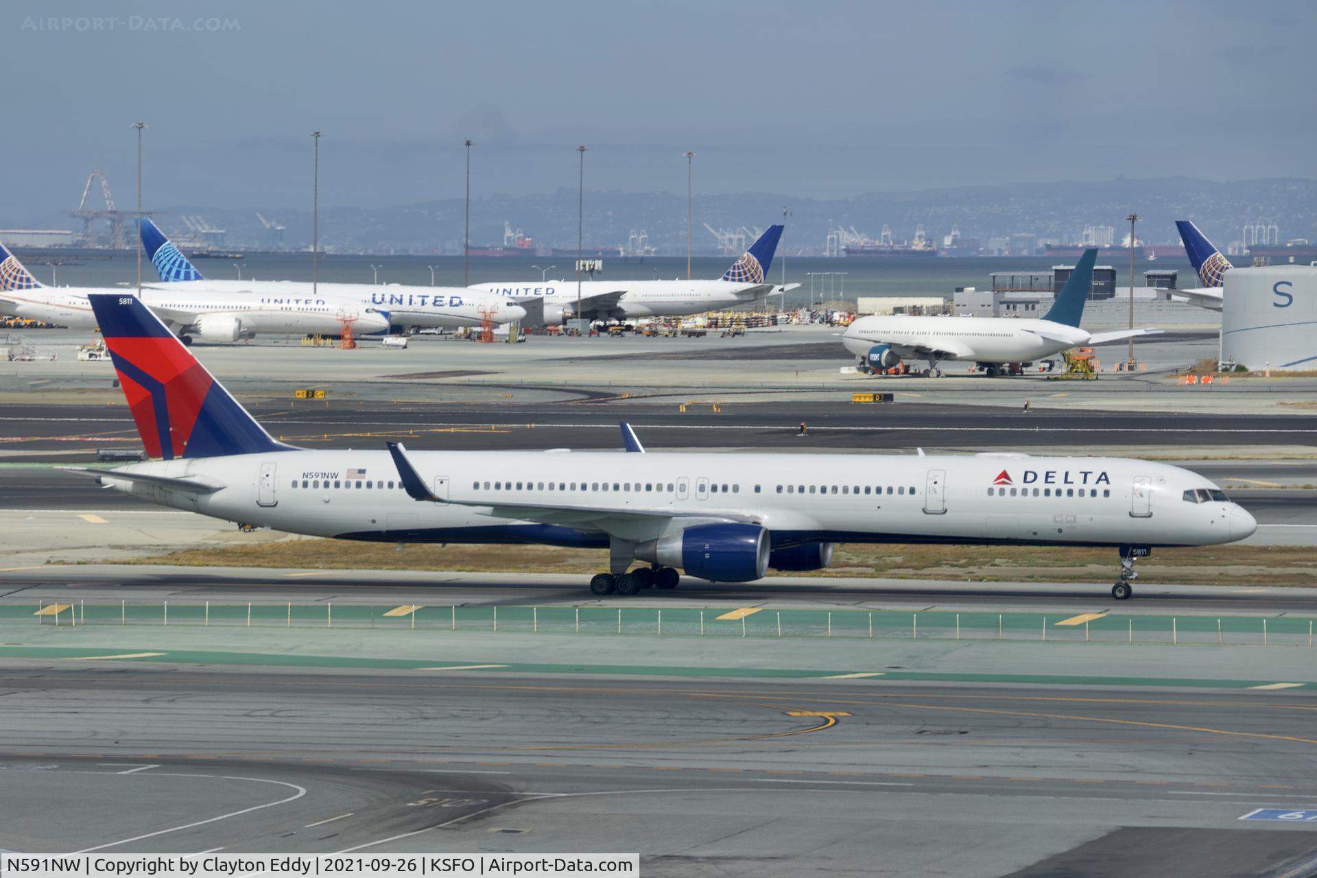 N591NW, 2003 Boeing 757-351 C/N 32991, Sky Terrace SFO 2021.