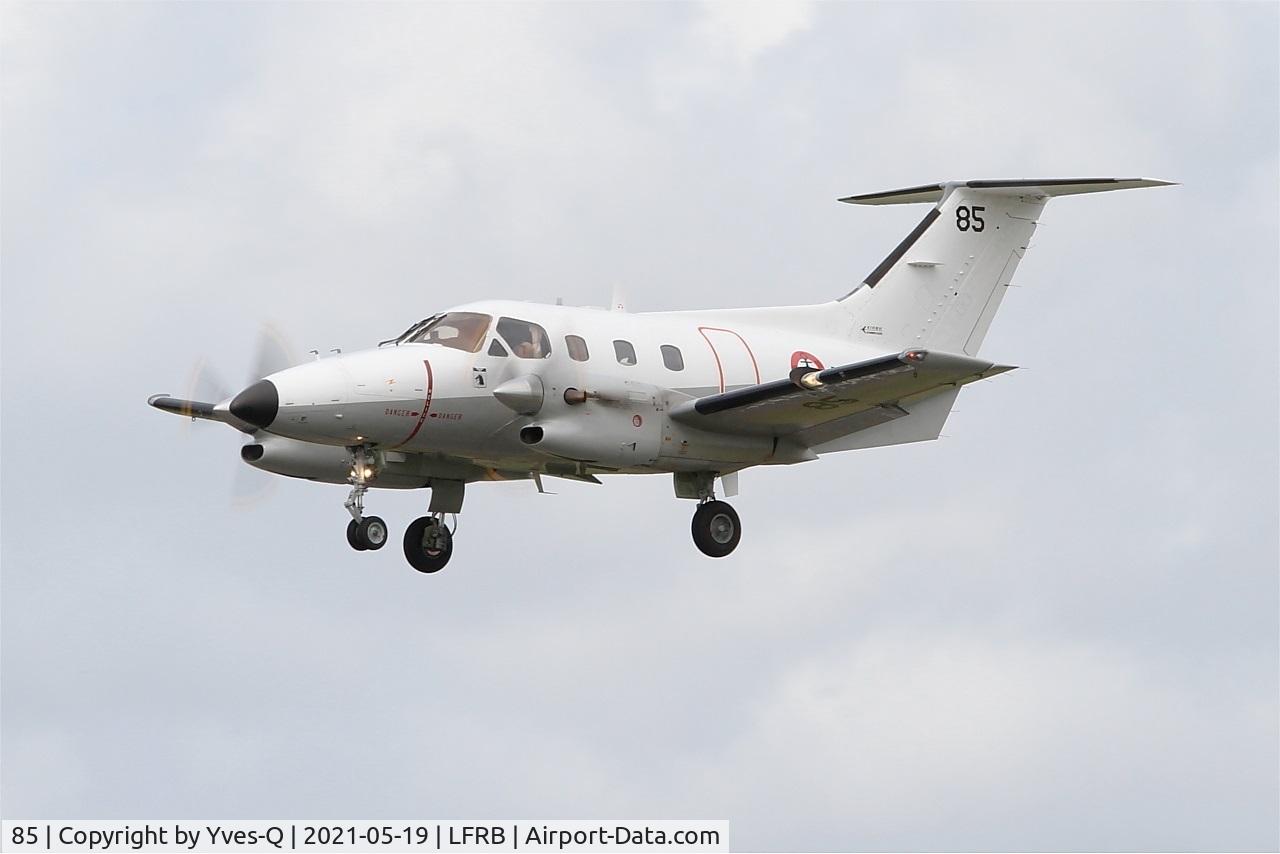 85, Embraer EMB-121AN Xingu C/N 121085, Embraer EMB-121AN Xingu, Short approach rwy 25L, Brest-Bretagne airport (LFRB-BES)