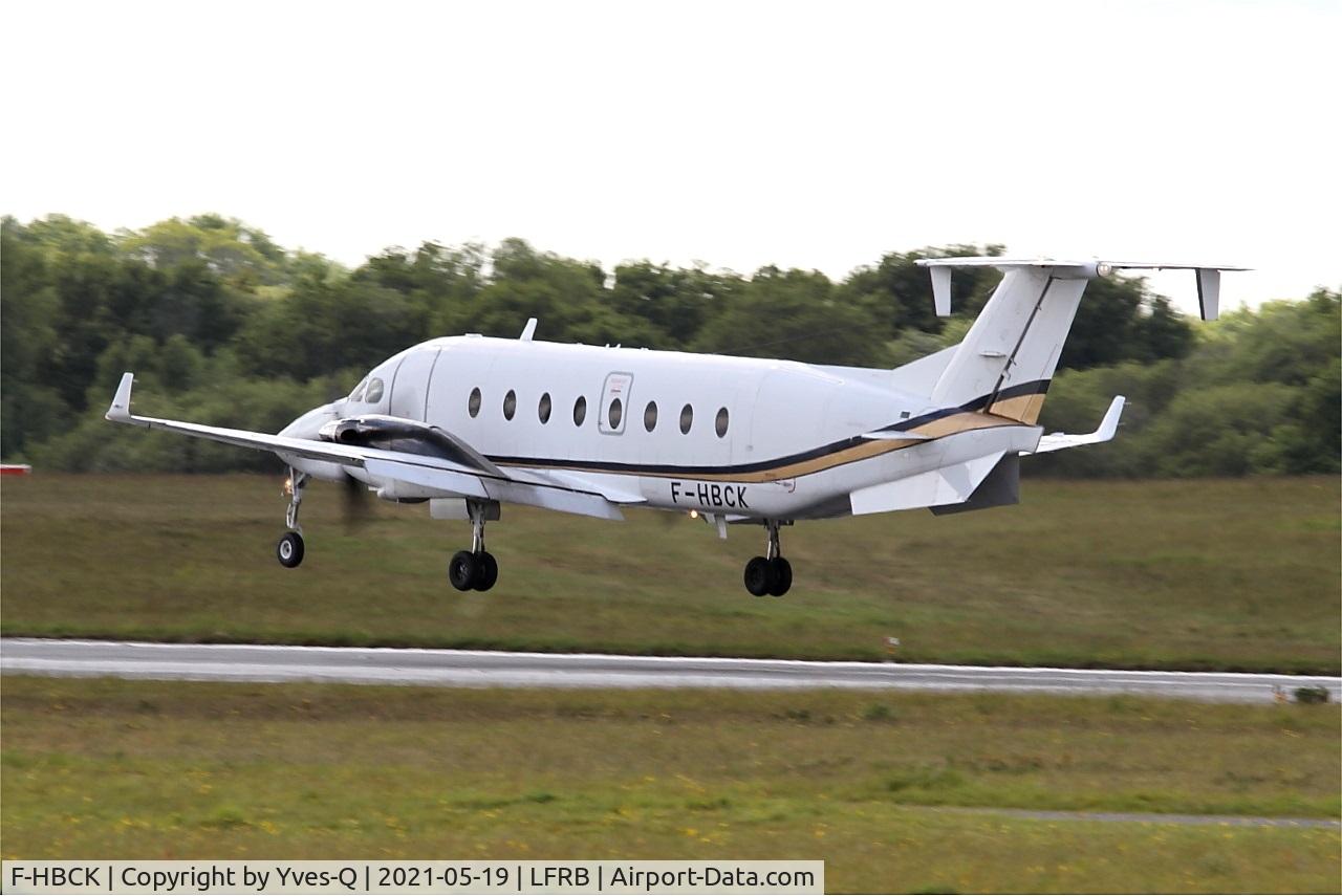 F-HBCK, 1999 Beech 1900D C/N UE-374, Beech 1900D, Landing rwy 25L, Brest-Bretagne Airport (LFRB-BES)