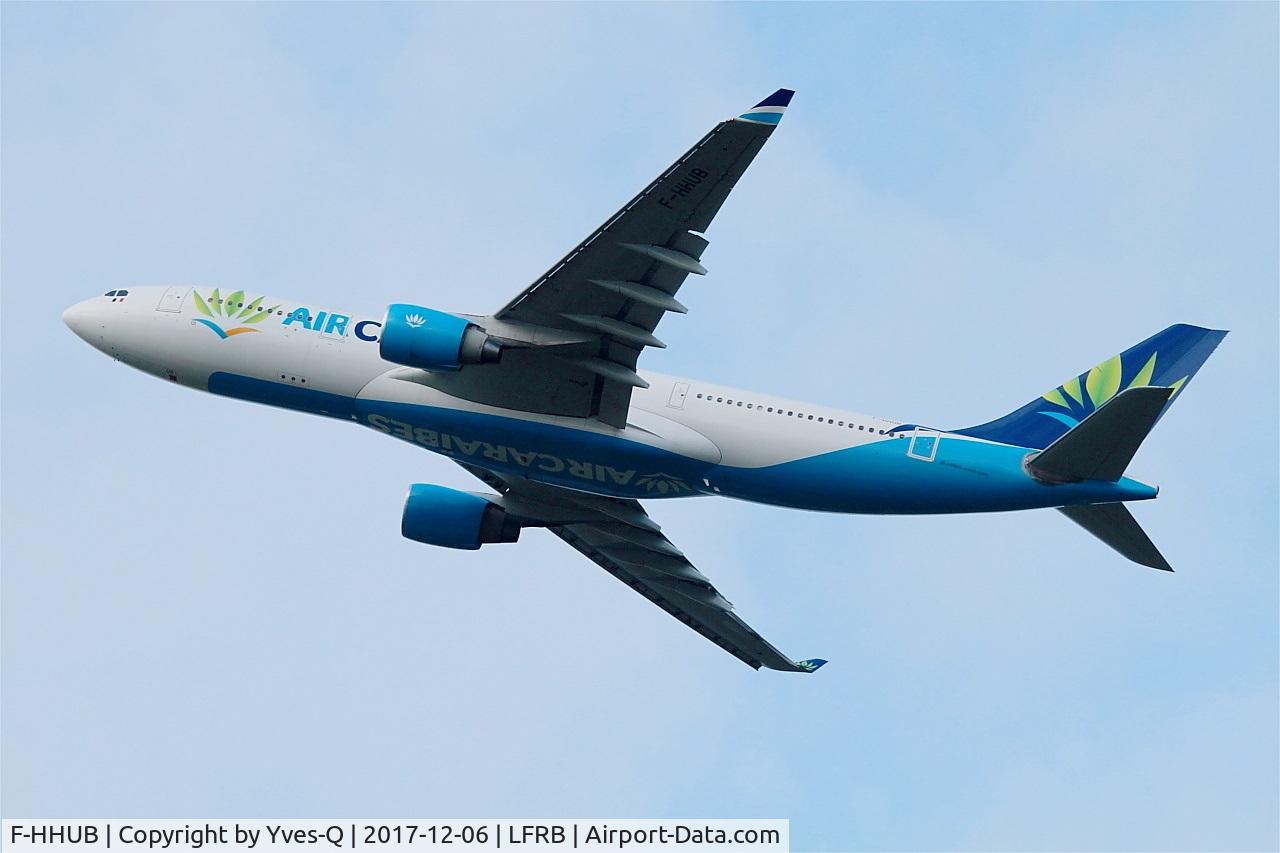 F-HHUB, 2000 Airbus A330-223 C/N 343, Airbus A330-223, Take off rwy 25L, Brest-Bretagne airport (LFRB-BES)