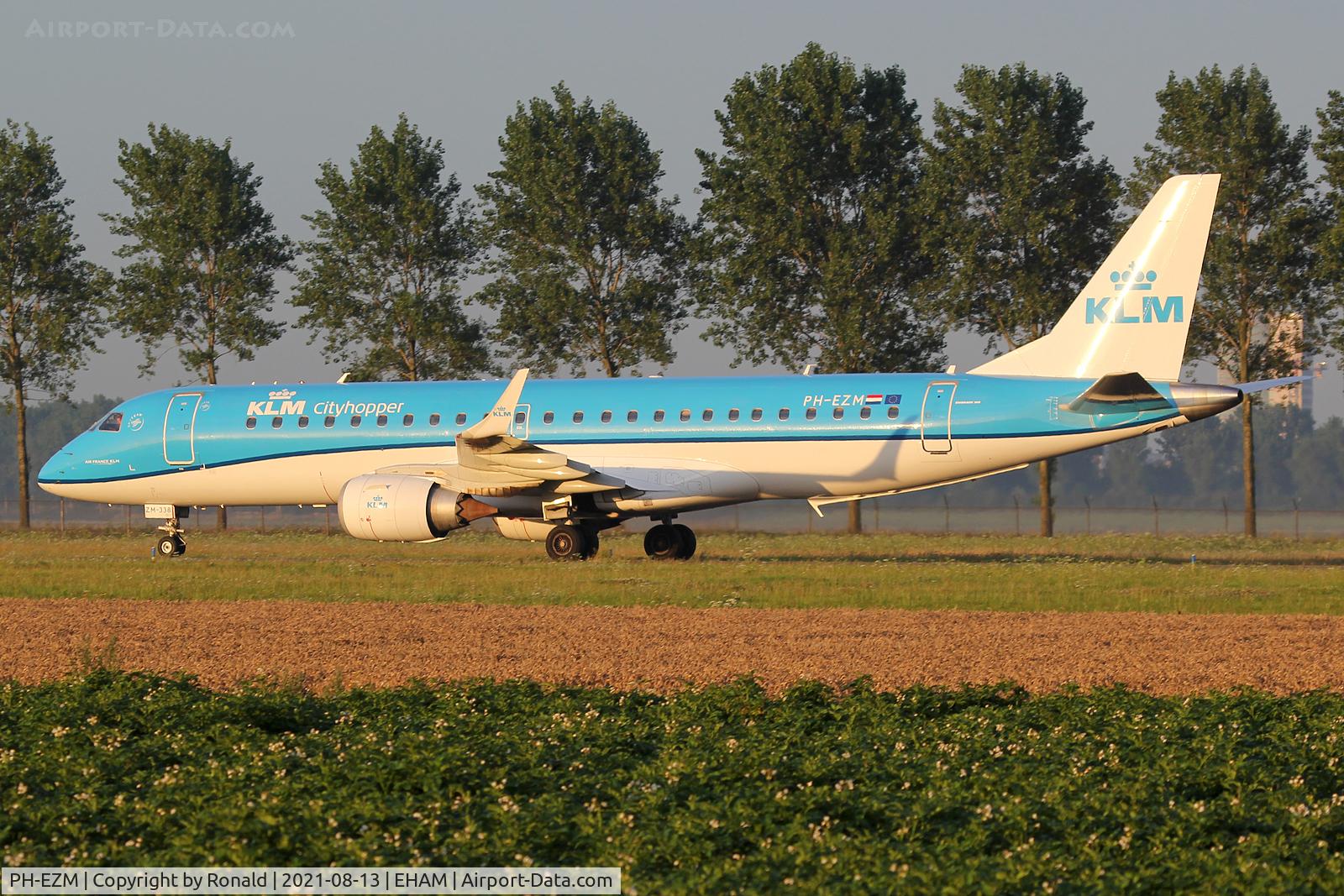 PH-EZM, 2010 Embraer 190LR (ERJ-190-100LR) C/N 19000338, at spl