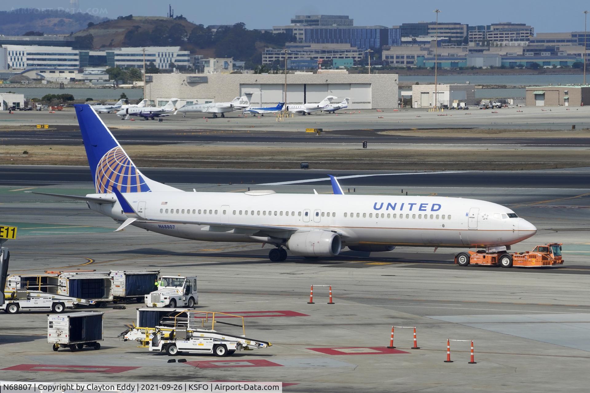 N68807, 2013 Boeing 737-924/ER C/N 42819, Sky Terrace SFO 2021.