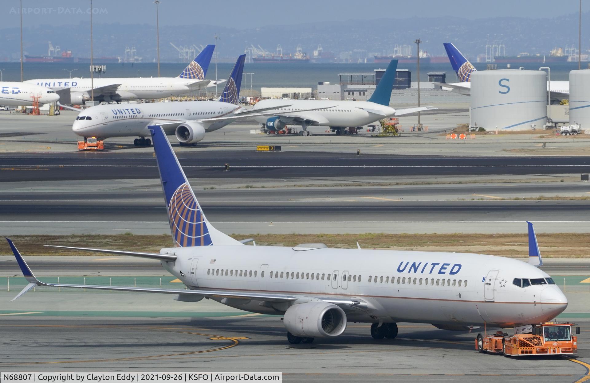 N68807, 2013 Boeing 737-924/ER C/N 42819, Sky Terrace SFO 2021.
