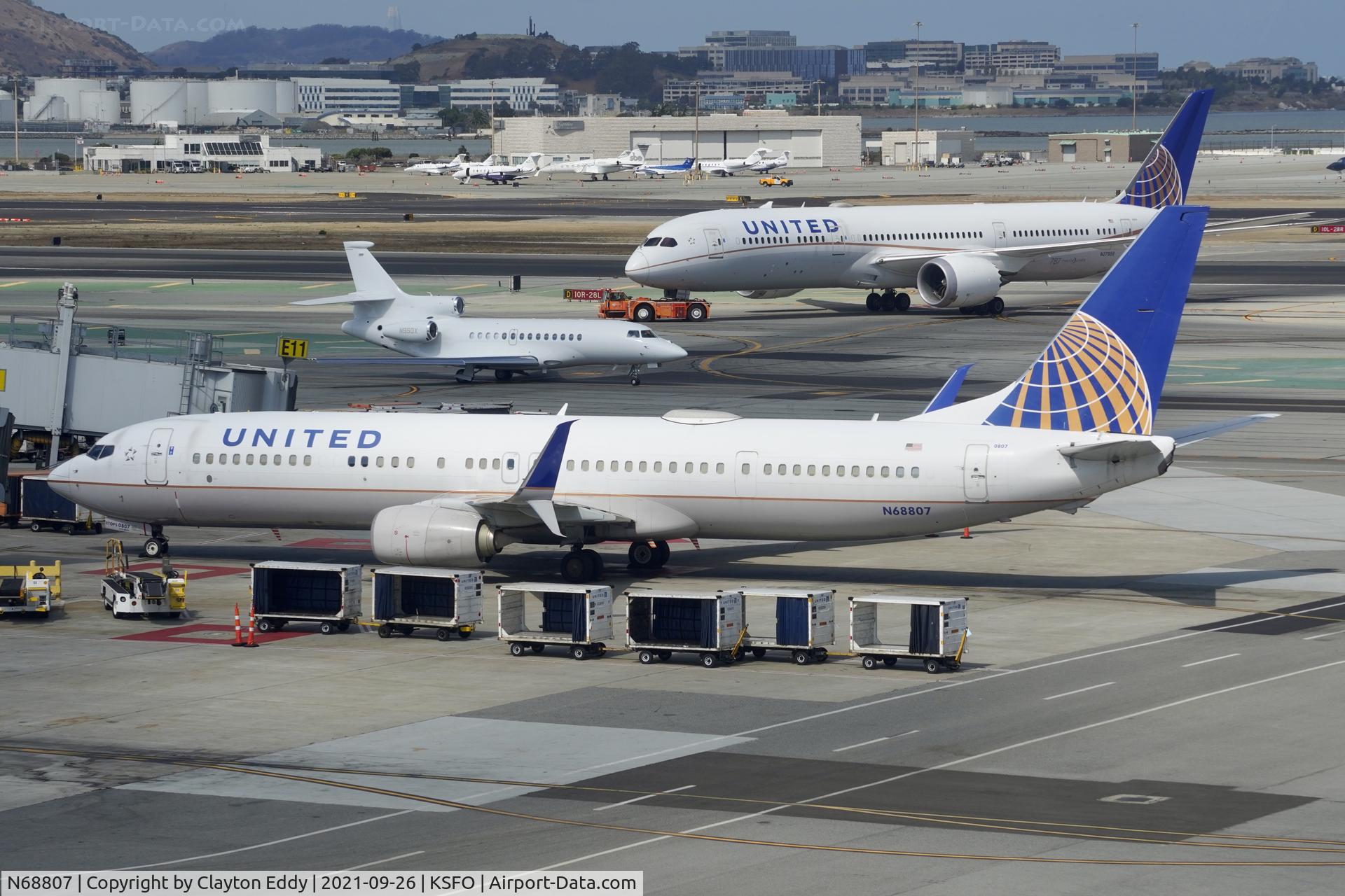 N68807, 2013 Boeing 737-924/ER C/N 42819, Sky Terrace SFO 2021.