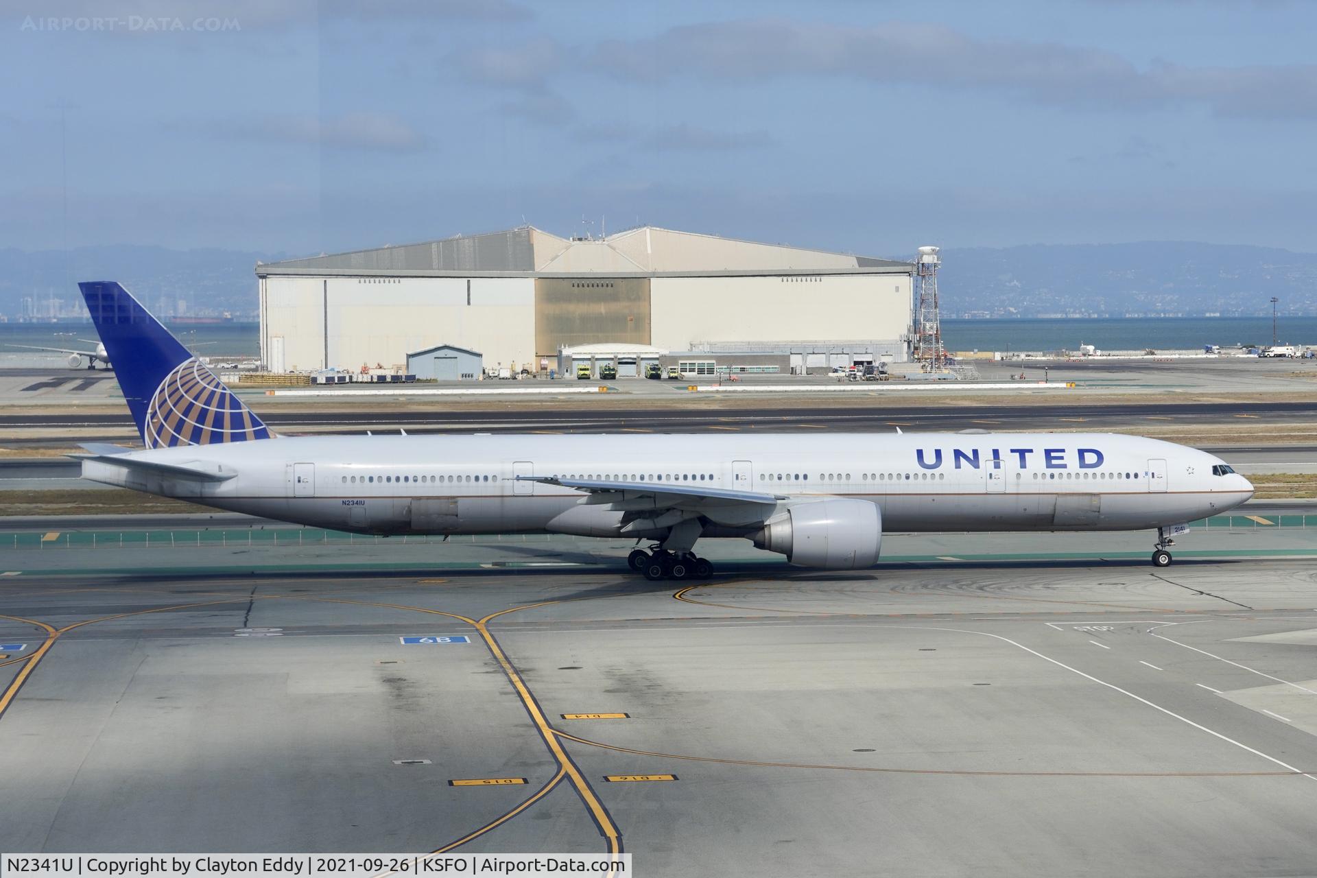 N2341U, 2017 Boeing 777-300/ER C/N 63721 / 1493, Sky Terrace SFO 2021.