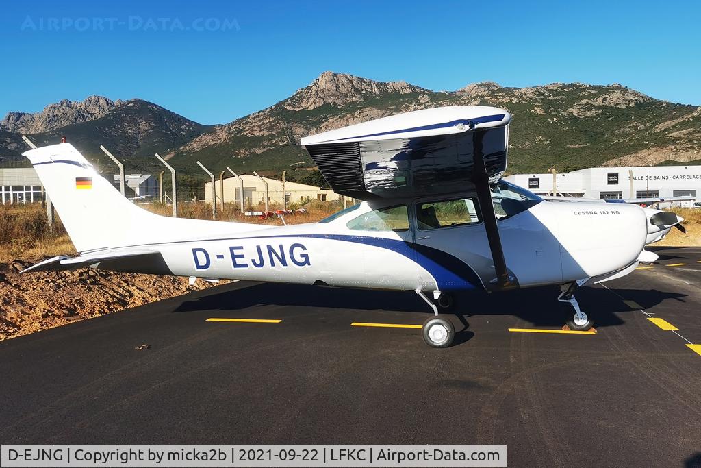 D-EJNG, 1988 Cessna R182RG II Skylane RG C/N R18200337, Parked