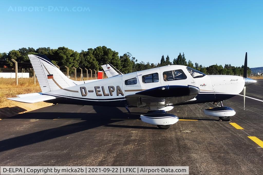 D-ELPA, 2004 Piper PA-28-181 Archer C/N 28-43590, Parked