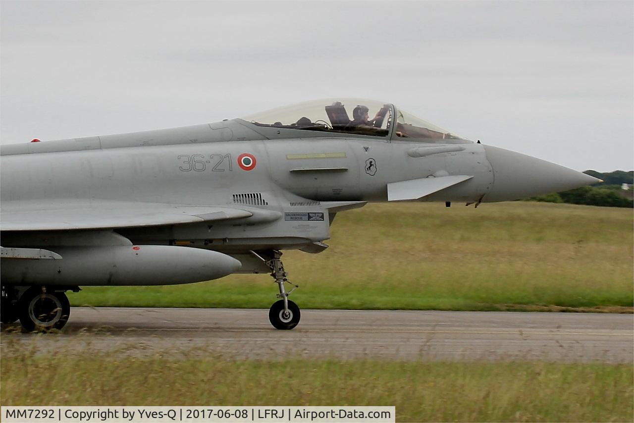 MM7292, Eurofighter EF-2000 Typhoon S C/N IS024, Eurofighter EF-2000 Typhoon S, Taxiing to flight line, Landivisiau Naval Air Base (LFRJ) Tiger Meet 2017