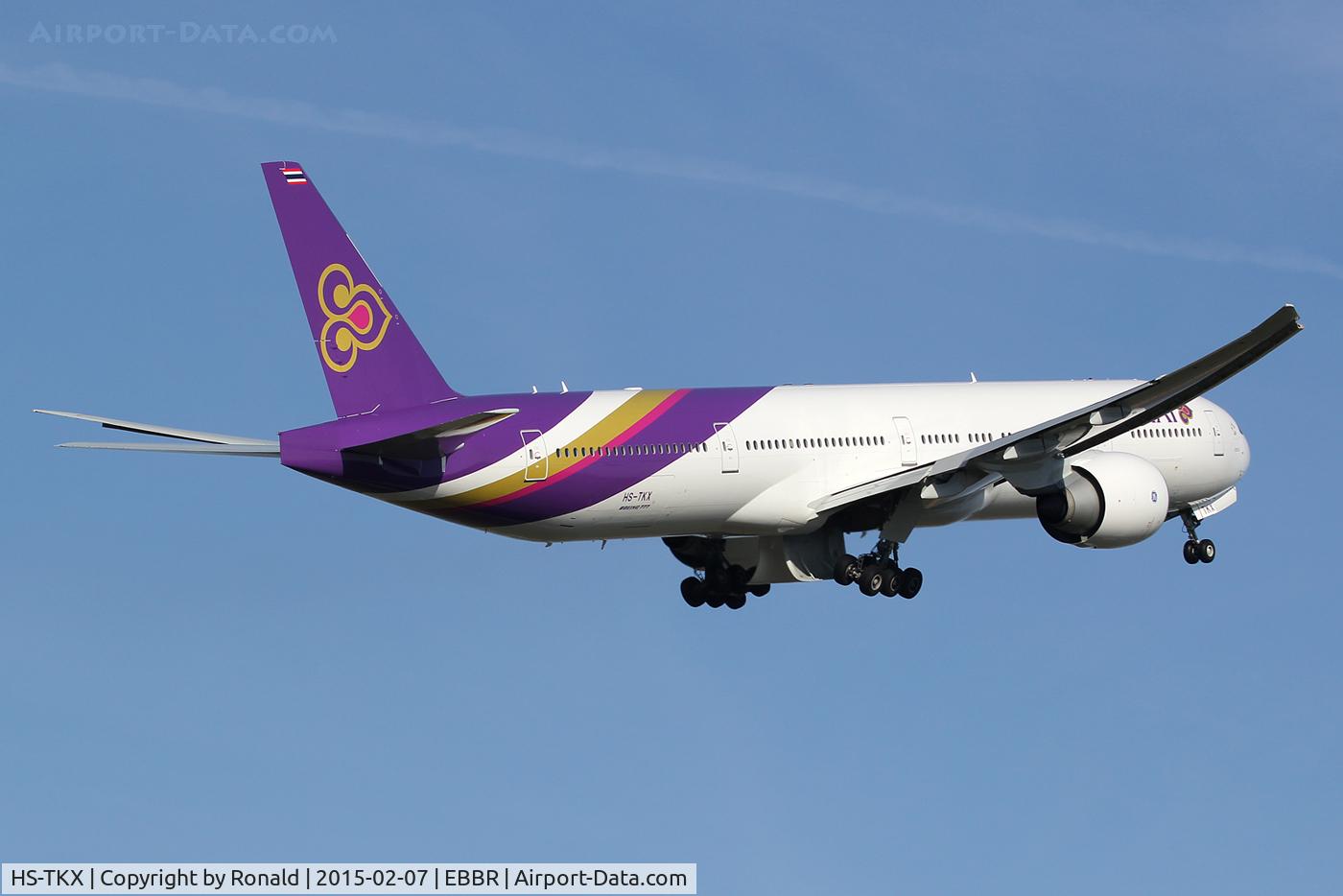 HS-TKX, 2014 Boeing 777-3D7/ER C/N 42113, at bru