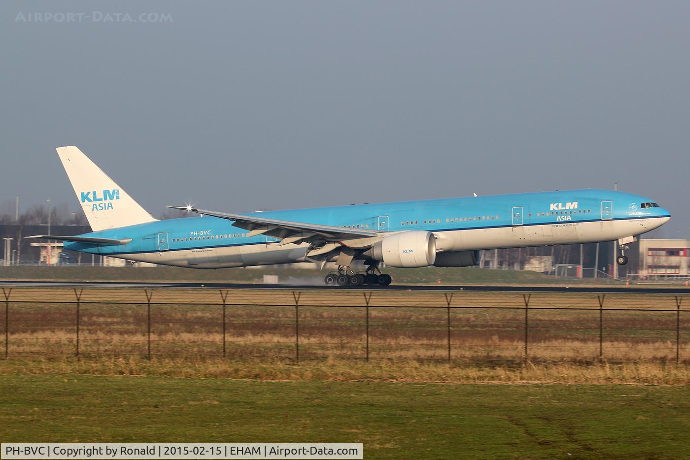 PH-BVC, 2009 Boeing 777-306/ER C/N 37582, at spl