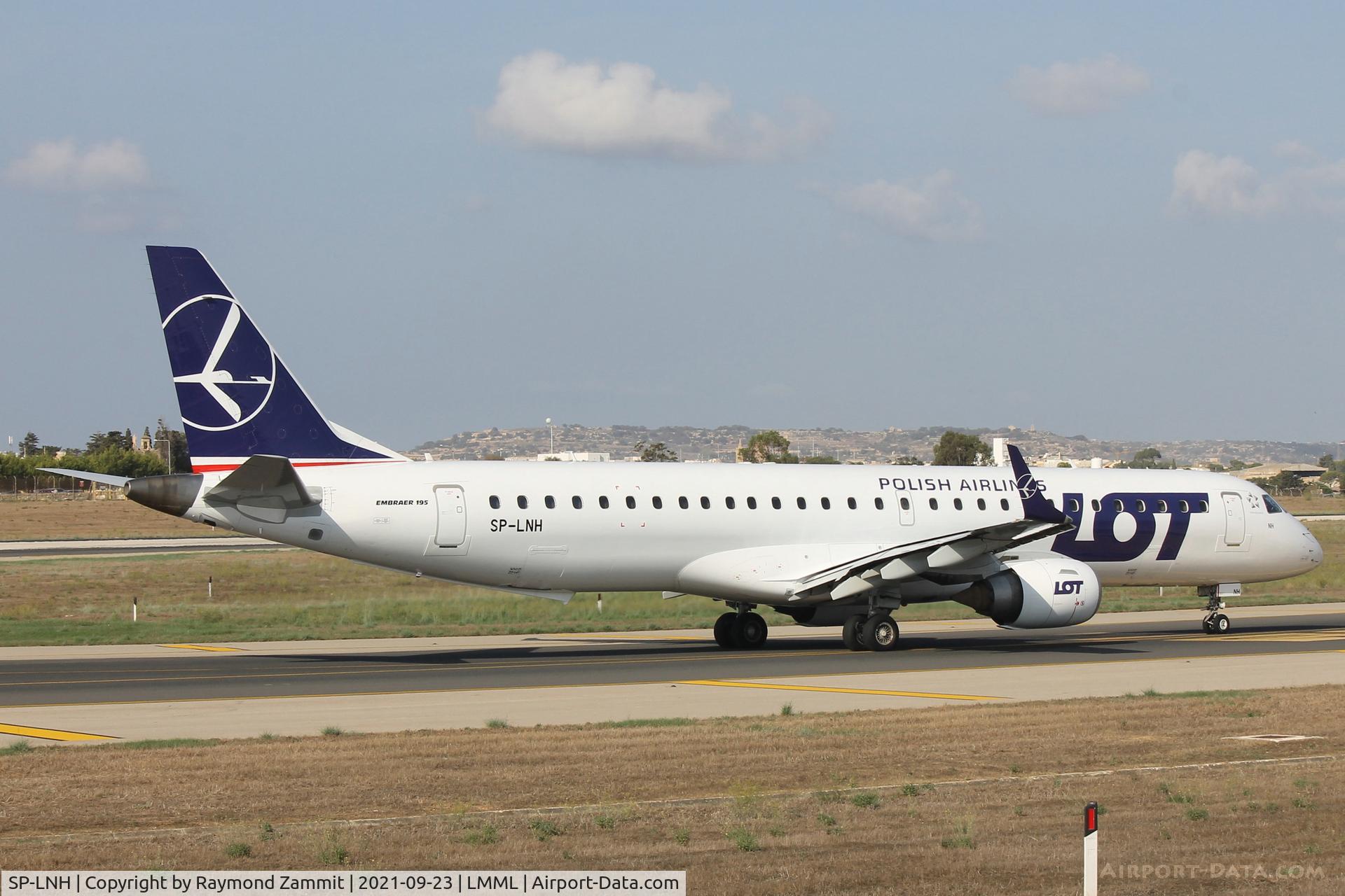 SP-LNH, 2008 Embraer 195AR (ERJ-190-200IGW) C/N 19000239, Embraer EMB195AR SP-LNH LOT Polish Airlines