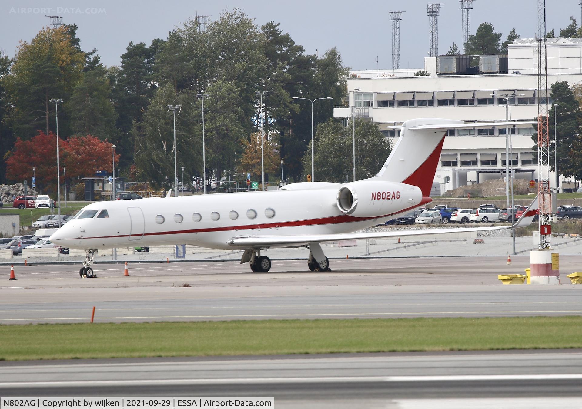 N802AG, 2010 Gulfstream Aerospace GV-SP (G550) C/N 5245, Ramp M