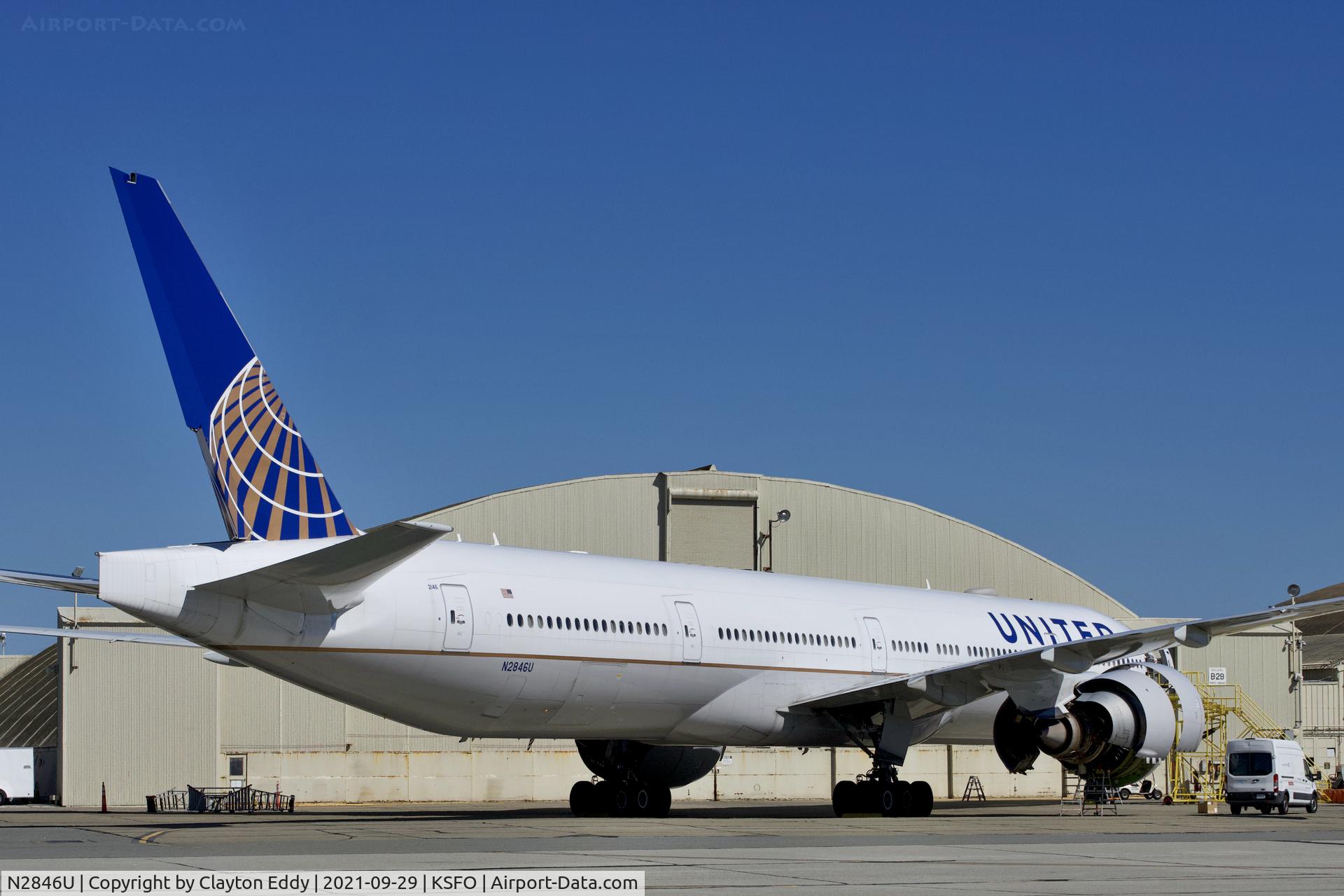 N2846U, 2018 Boeing 777-300/ER C/N 64990, SFO 2021.