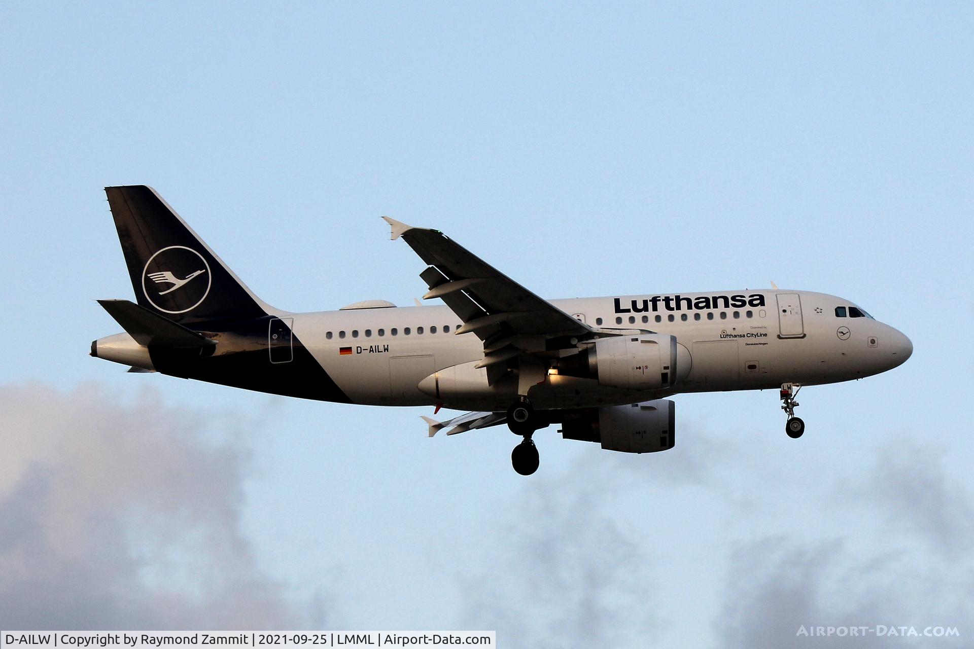 D-AILW, 1998 Airbus A319-114 C/N 853, A319 D-AILW Lufthansa