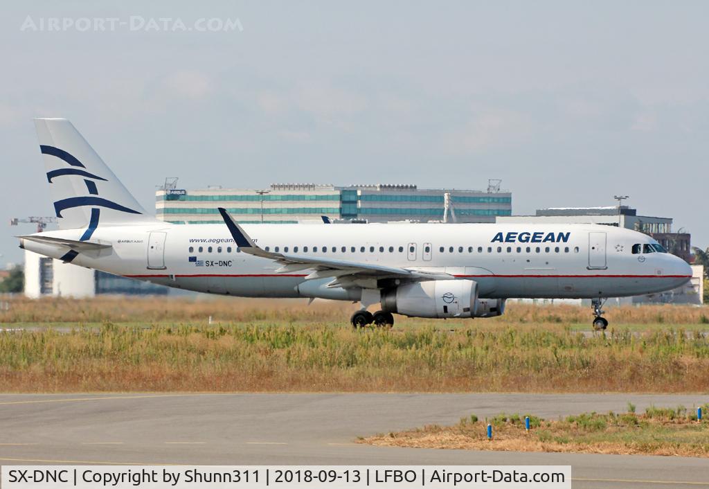SX-DNC, 2016 Airbus A320-232 C/N 6961, Takinf off from rwy 32R