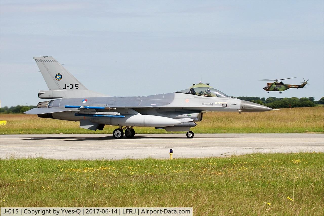 J-015, 1991 Fokker F-16A Fighting Falcon C/N 6D-171, Fokker F-16A Fighting Falcon, Taxiing to flight line, Landivisiau Naval Air Base (LFRJ) Tiger Meet 2017