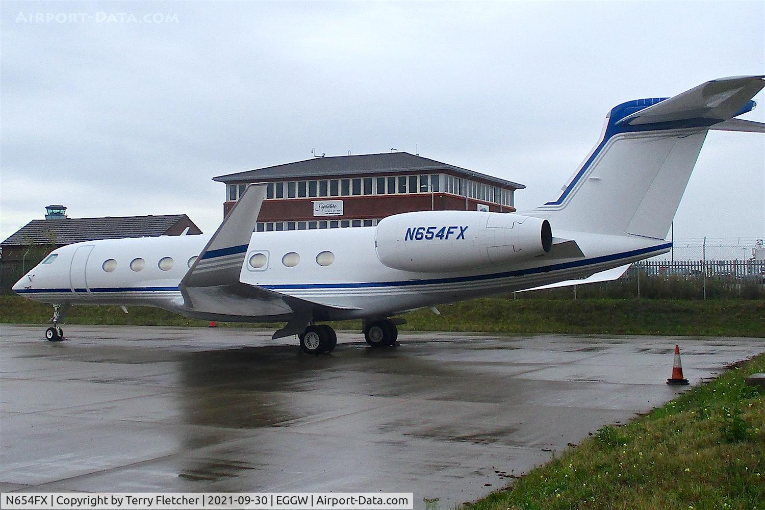 N654FX, 2016 Gulfstream Aerospace GVI (G650ER) C/N 6213, At Luton