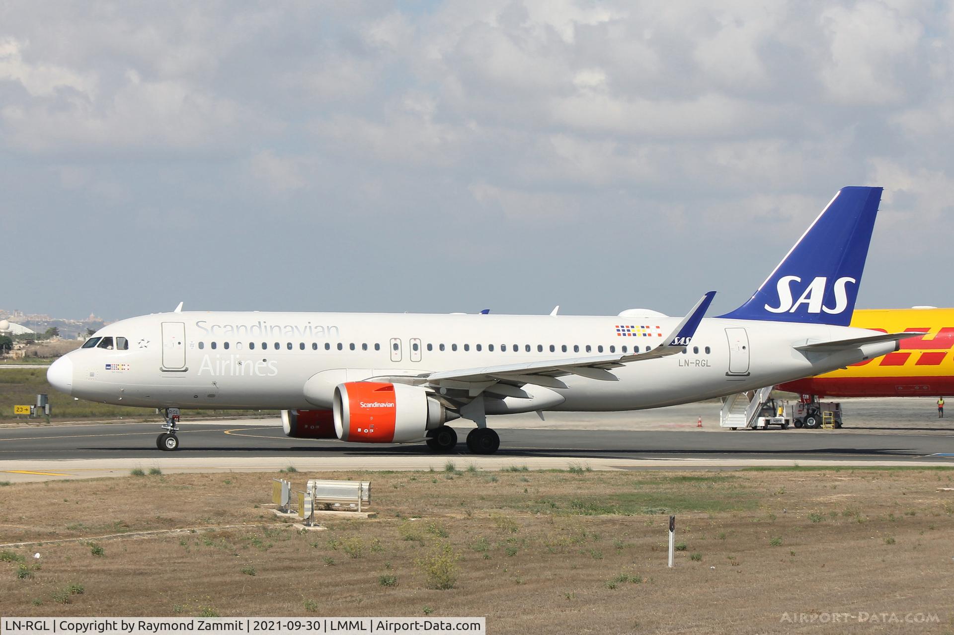 LN-RGL, 2016 Airbus A320-251NEO C/N 7290, A320 LN-RGL SAS