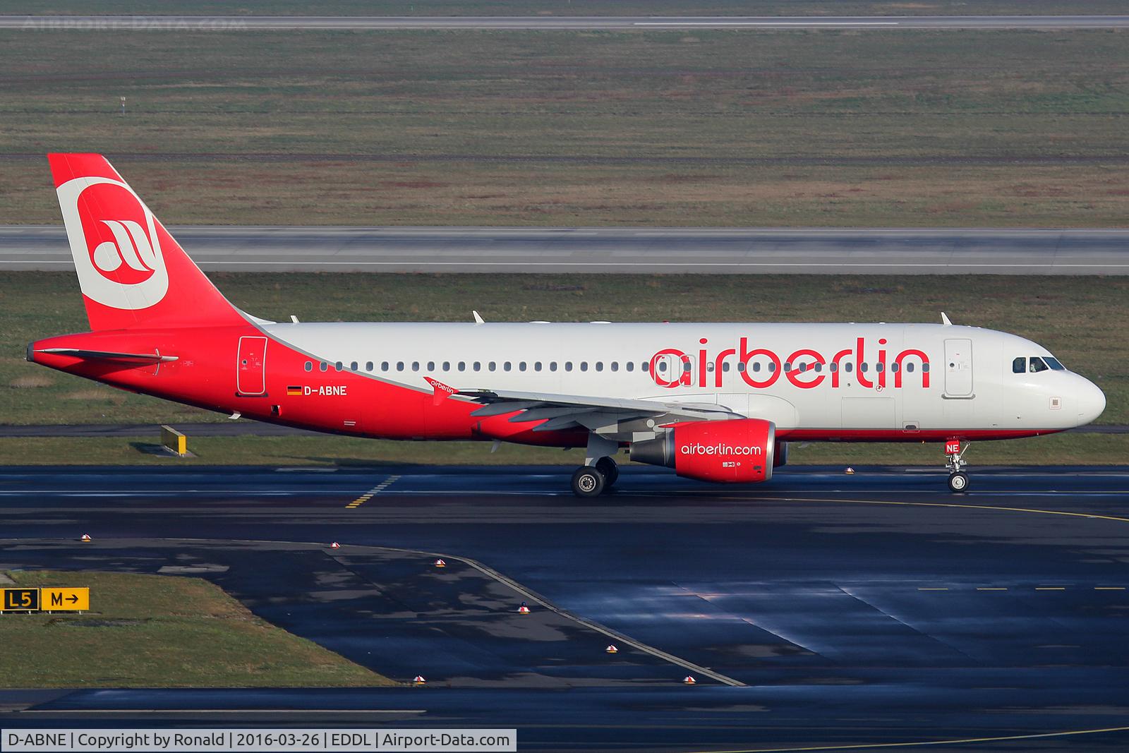 D-ABNE, 2003 Airbus A320-214 C/N 2003, at dus