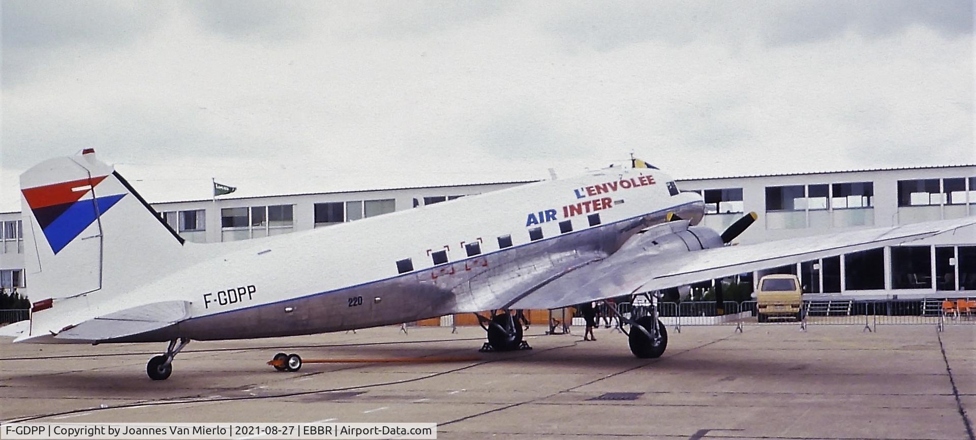 F-GDPP, 1943 Douglas C-47A-1-DL  Skytrain C/N 9172, Slide scan