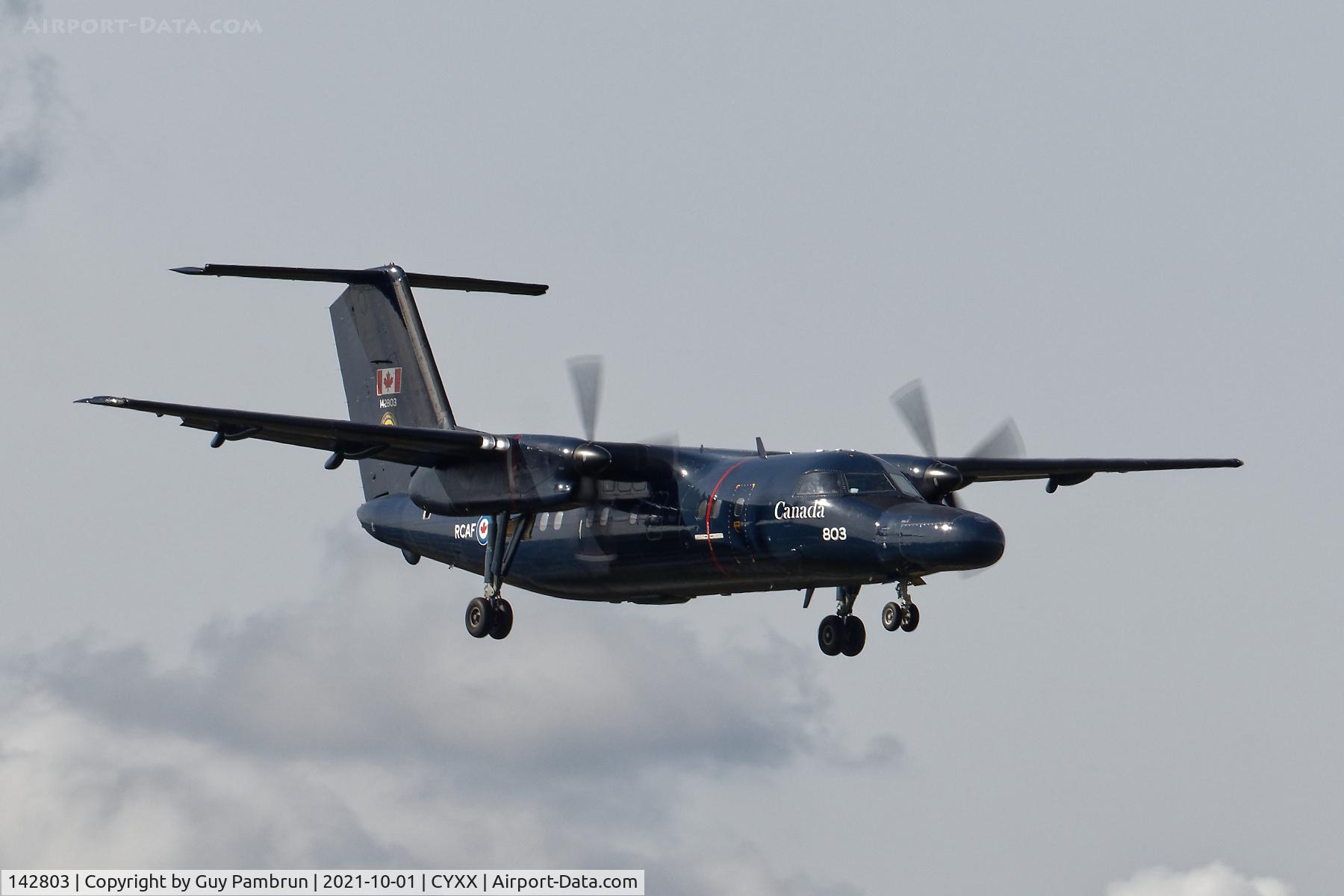 142803, 1987 De Havilland Canada CT-142 Dash 8 C/N 071, Landing on 07