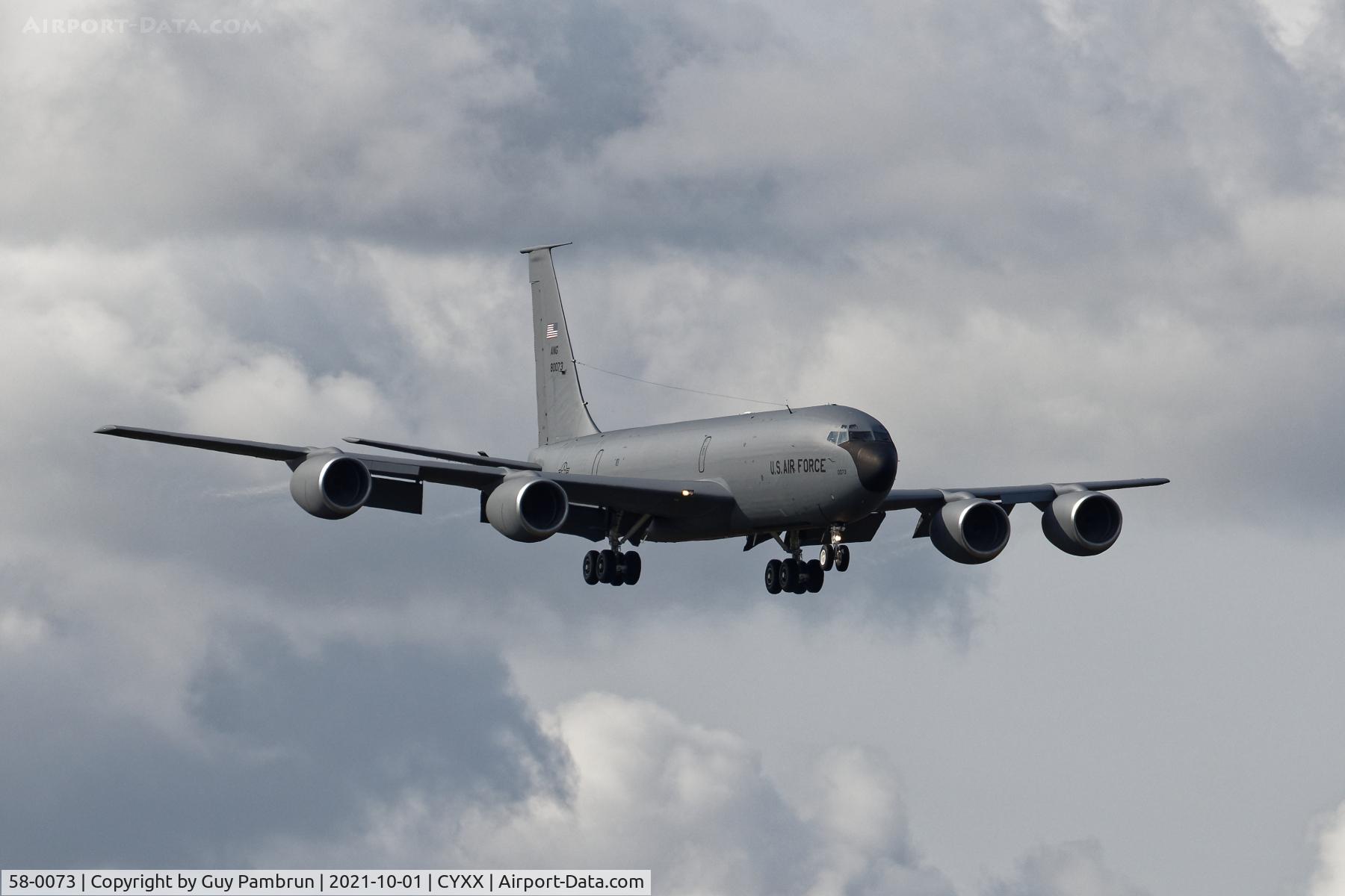 58-0073, 1958 Boeing KC-135R Stratotanker C/N 17818, Landing on 07