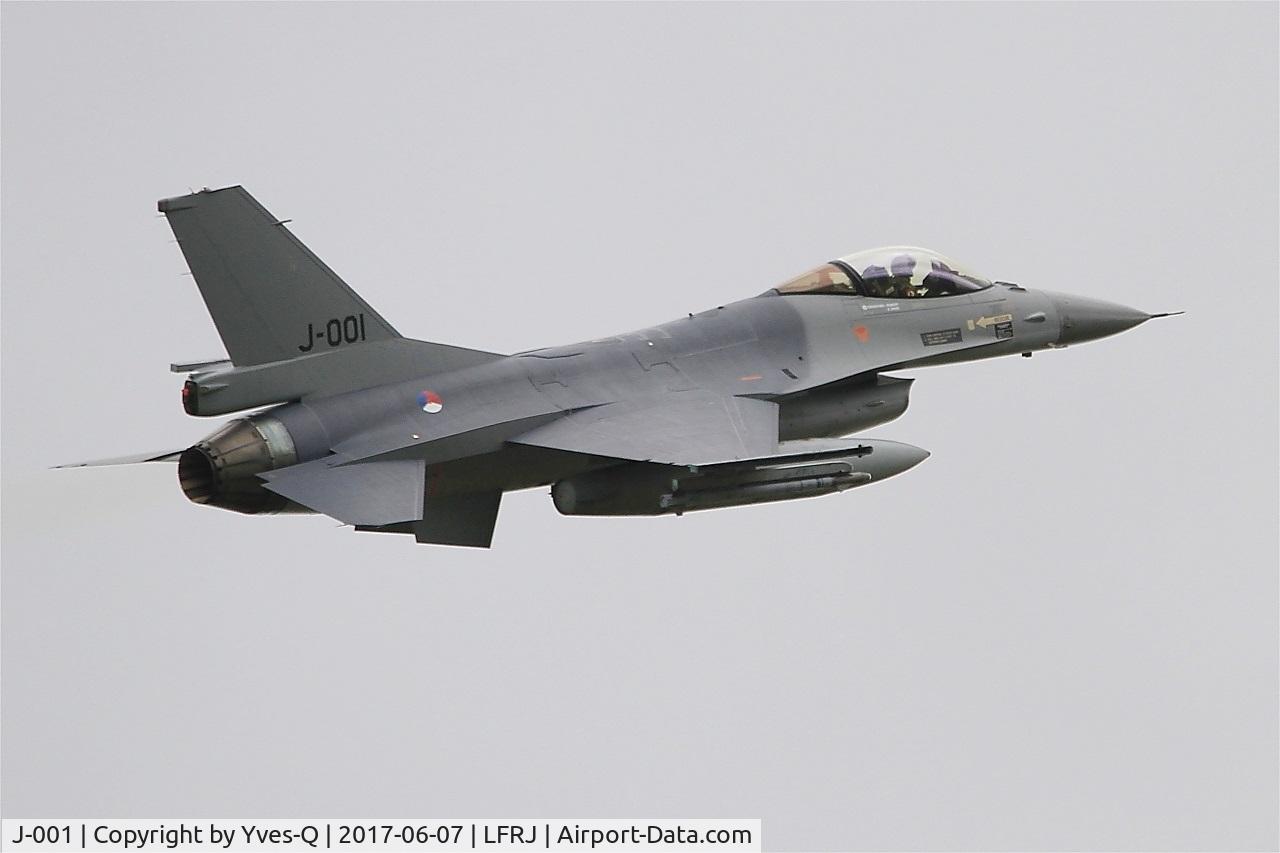 J-001, Fokker F-16AM Fighting Falcon C/N 6D-157, Fokker F-16AM Fighting Falcon, Climbing from rwy 26, Landivisiau Naval Air Base (LFRJ) Tiger Meet 2017