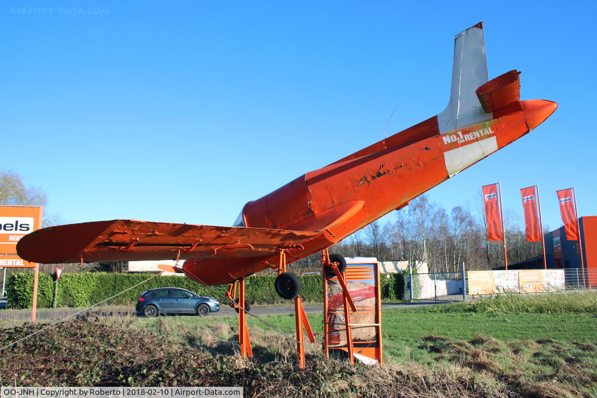 OO-JNH, Socata MS-883 Rallye 115 Rallye 115 C/N 1550, Aircraft off airport (Chaussée de Louvain, Erps-Kwerps) Material rental( MULTIRENT)