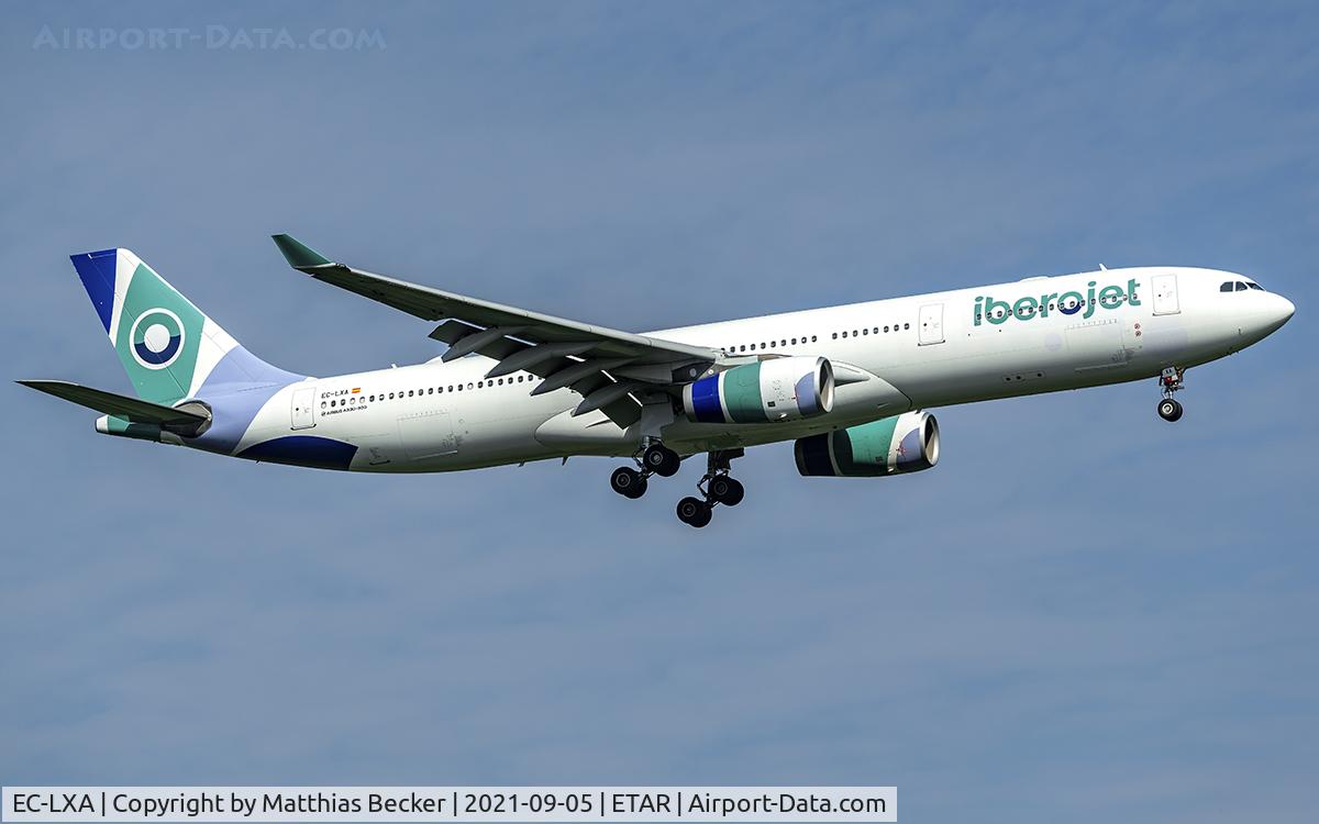 EC-LXA, 2005 Airbus A330-343X C/N 670, EC-LXA