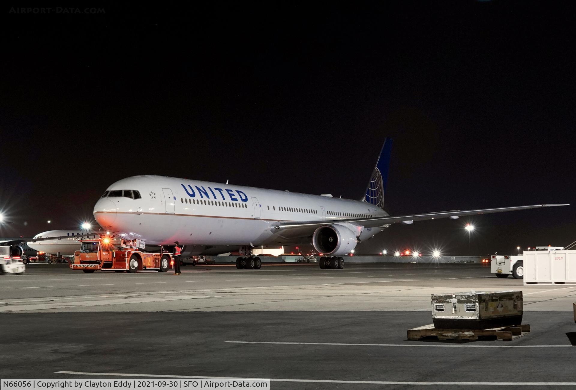 N66056, 2001 Boeing 767-424/ER C/N 29451, SFO 2021.