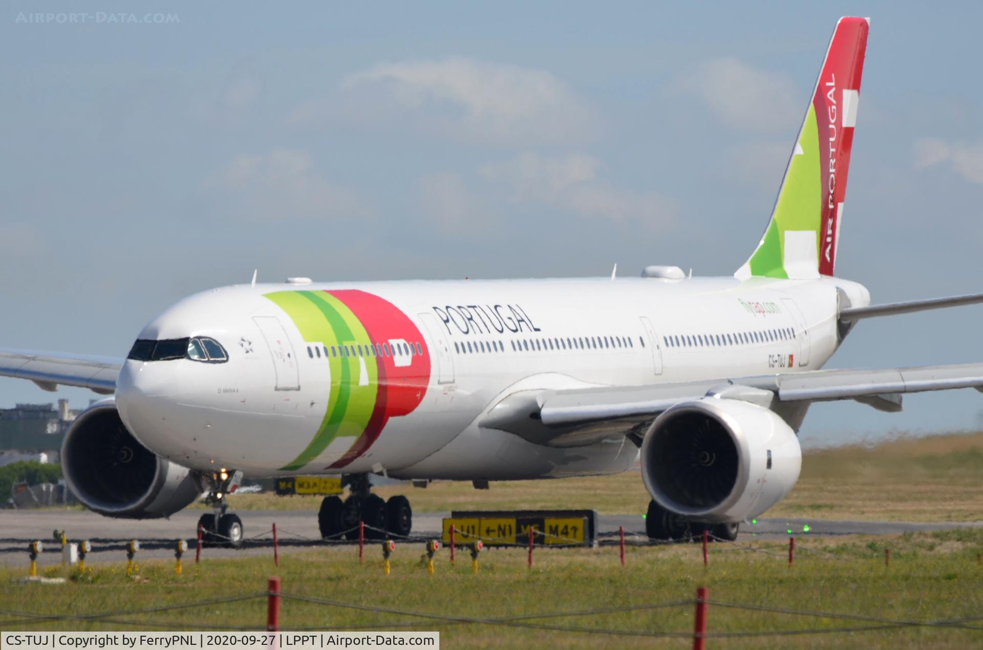 CS-TUJ, 2019 Airbus A330-941 C/N 1909, Lining-up: TAP A339