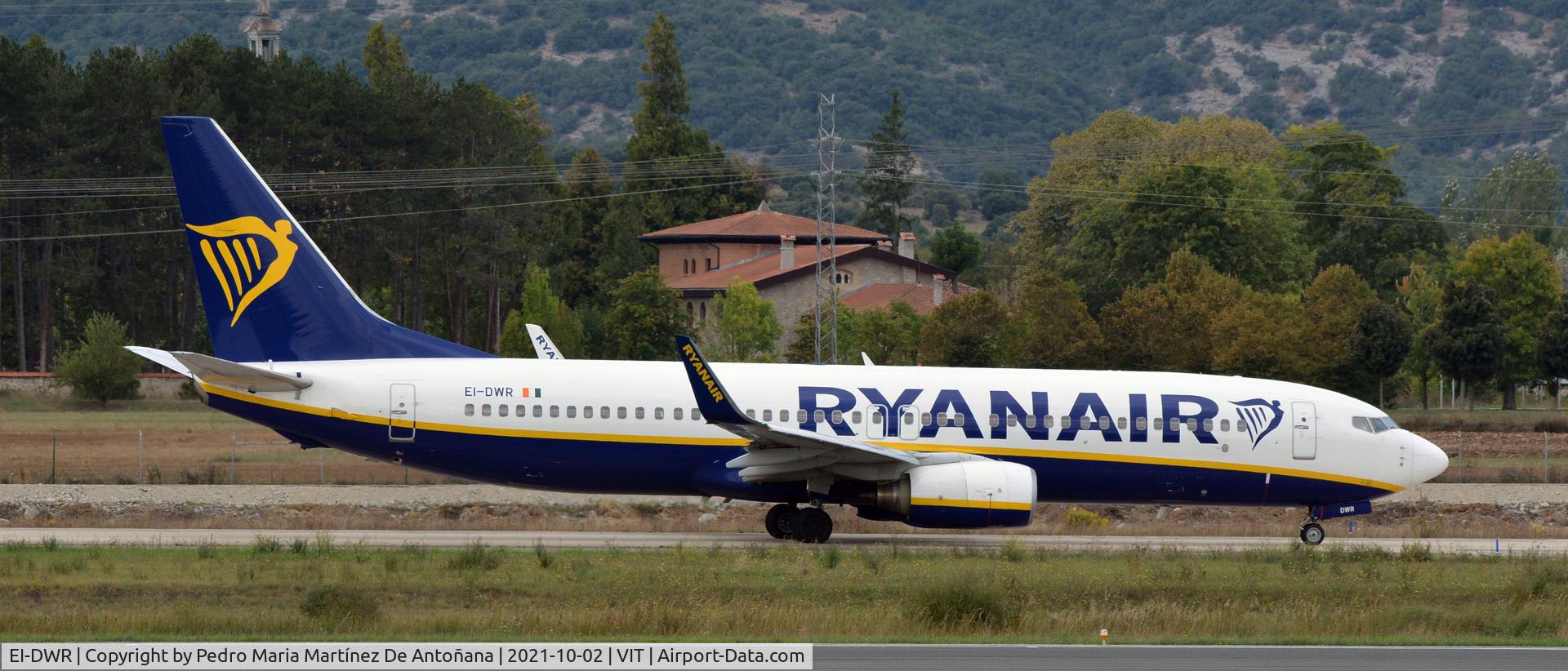 EI-DWR, 2007 Boeing 737-8AS C/N 36081, Aeropuerto de Foronda - Vitoria-Gasteiz - Euskadi - España