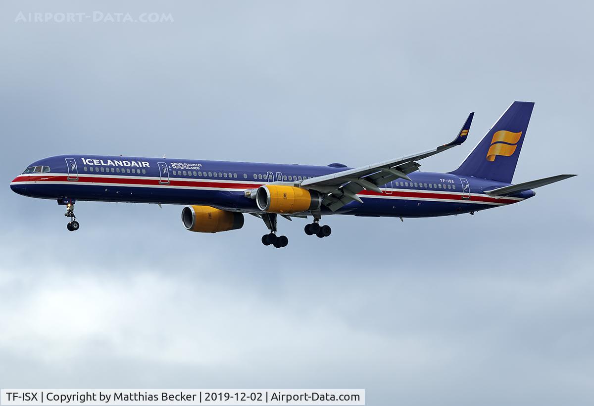 TF-ISX, 2000 Boeing 757-3E7 C/N 30179, TF-ISX