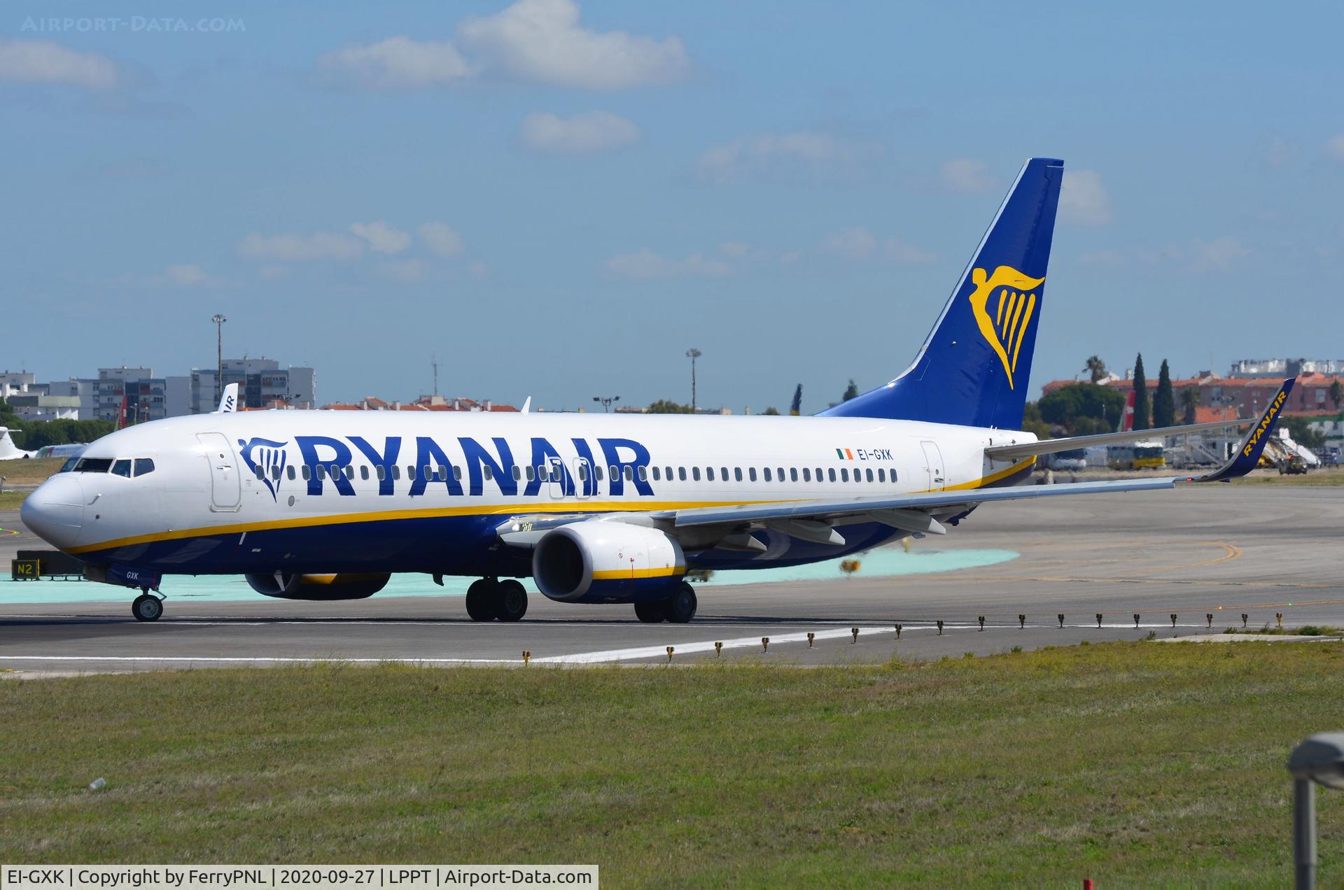 EI-GXK, 2018 Boeing 737-800 C/N 44860, Ryanair B738 departing