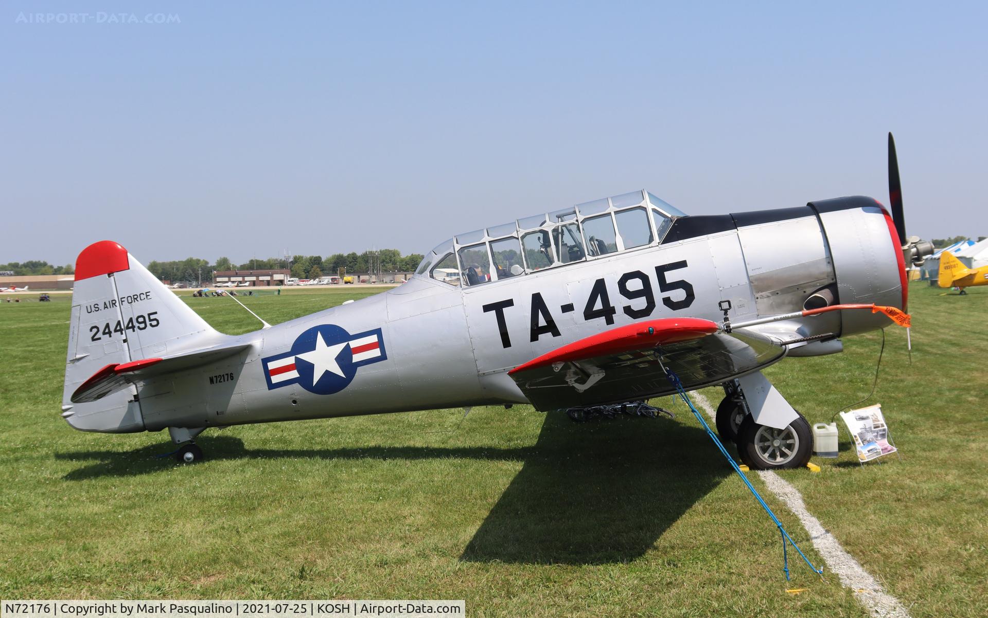 N72176, 1942 North American AT-6D C/N 42-44495, North American AT-6D