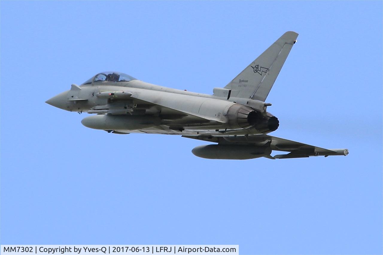MM7302, Eurofighter EF-2000 Typhoon S C/N IS034, Eurofighter EF-2000 Typhoon S, Climbing from rwy 26, Landivisiau Naval Air Base (LFRJ) Tiger Meet 2017