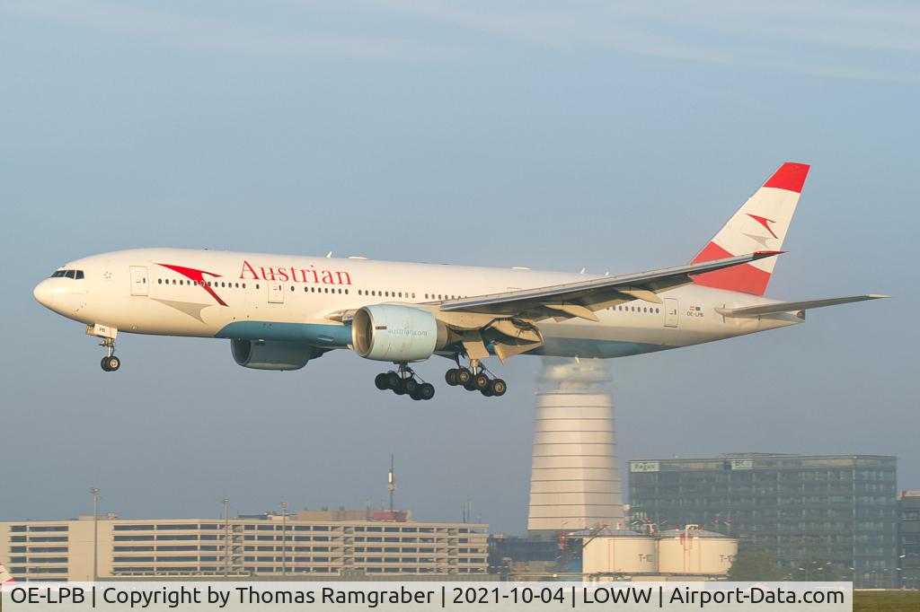 OE-LPB, 1998 Boeing 777-2Z9/ER C/N 28699, Austrian Airlines Boeing 777-200ER