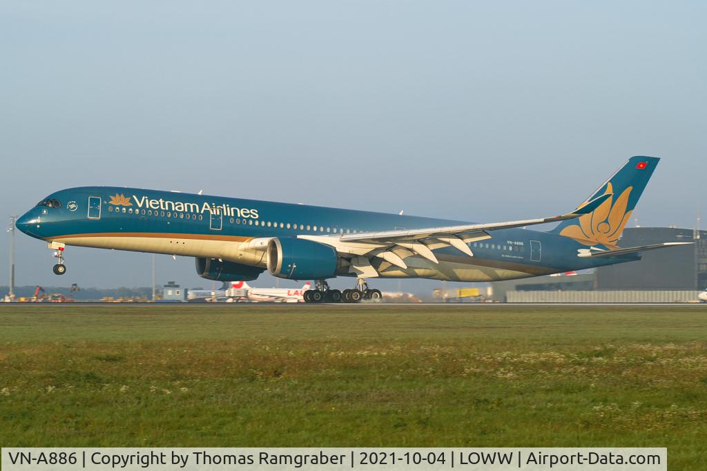 VN-A886, 2015 Airbus A350-941 C/N 014, Vietnam Airlines Airbus A350-900