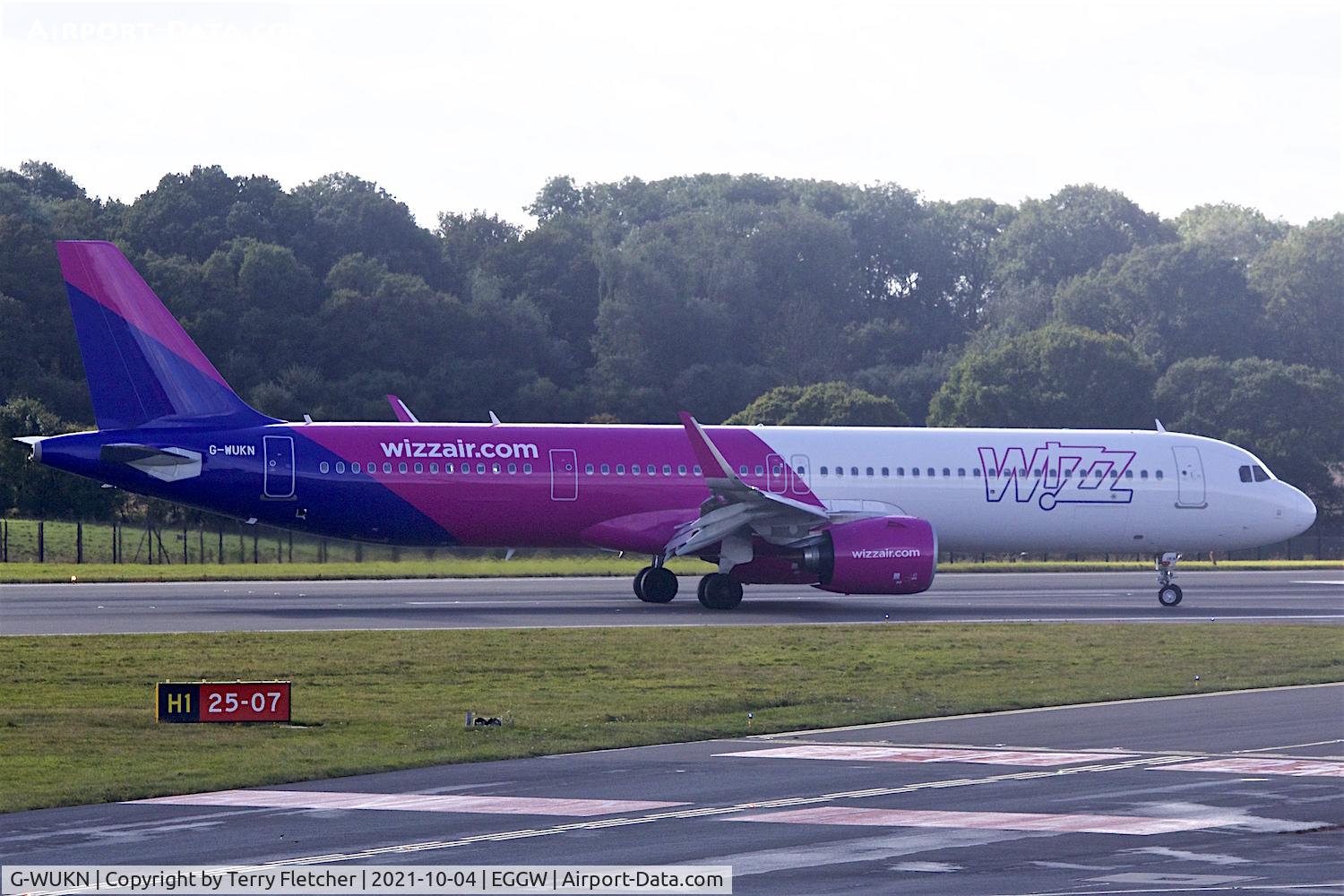 G-WUKN, 2021 Airbus A321-271NX C/N 10333, At Luton