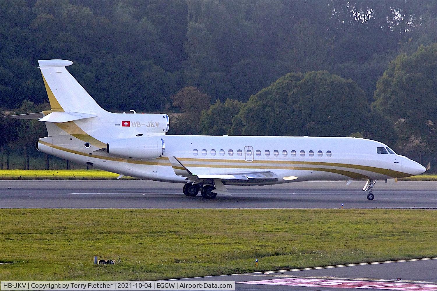 HB-JKV, 2019 Dassault Falcon 8X C/N 451, At Luton
