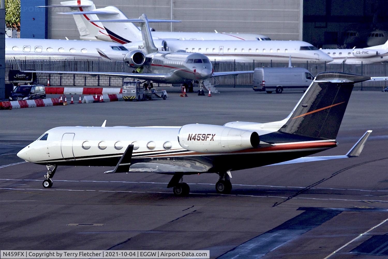 N459FX, 2013 Gulfstream Aerospace GIV-X (G450) C/N 4280, At Luton