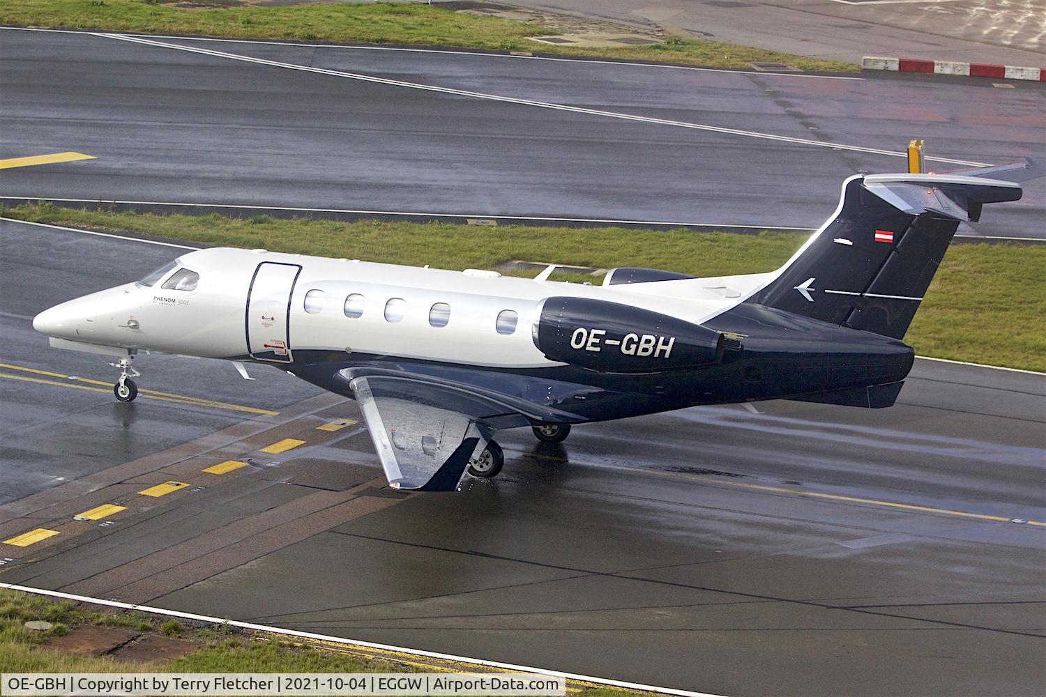 OE-GBH, 2020 Embraer EMB-505 Phenom 300 C/N 50500529, At Luton